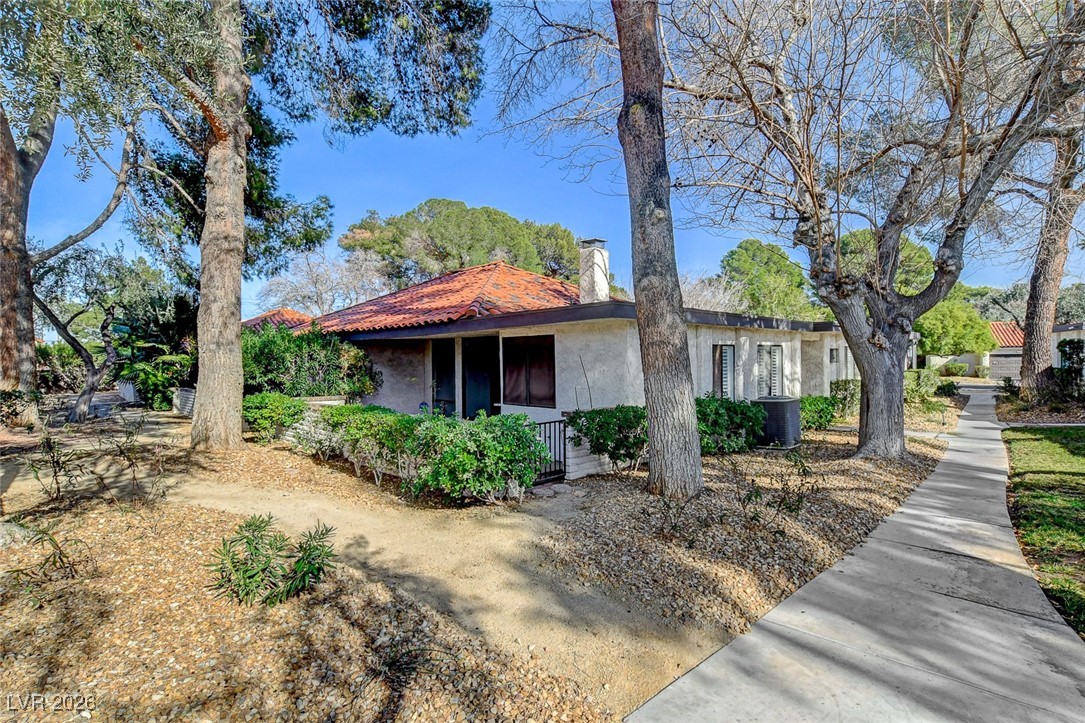 3427 Manzano Circle