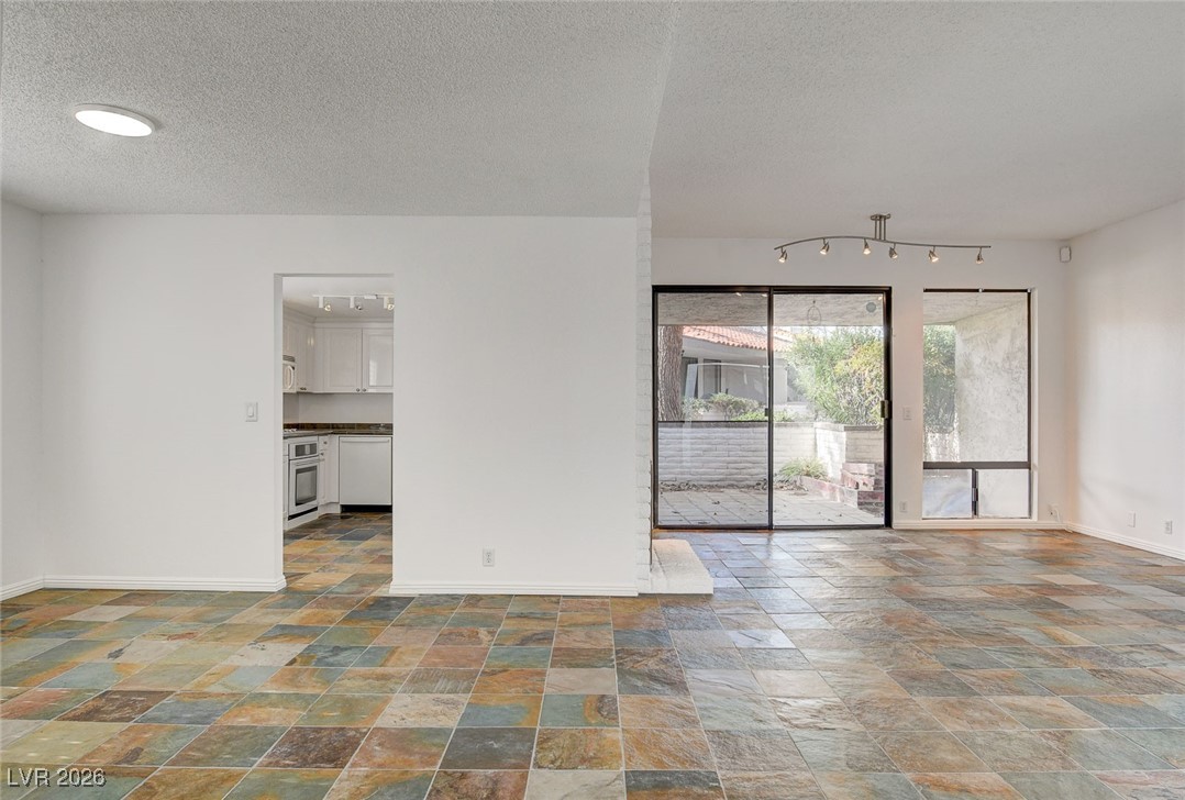 3427 Manzano Circle