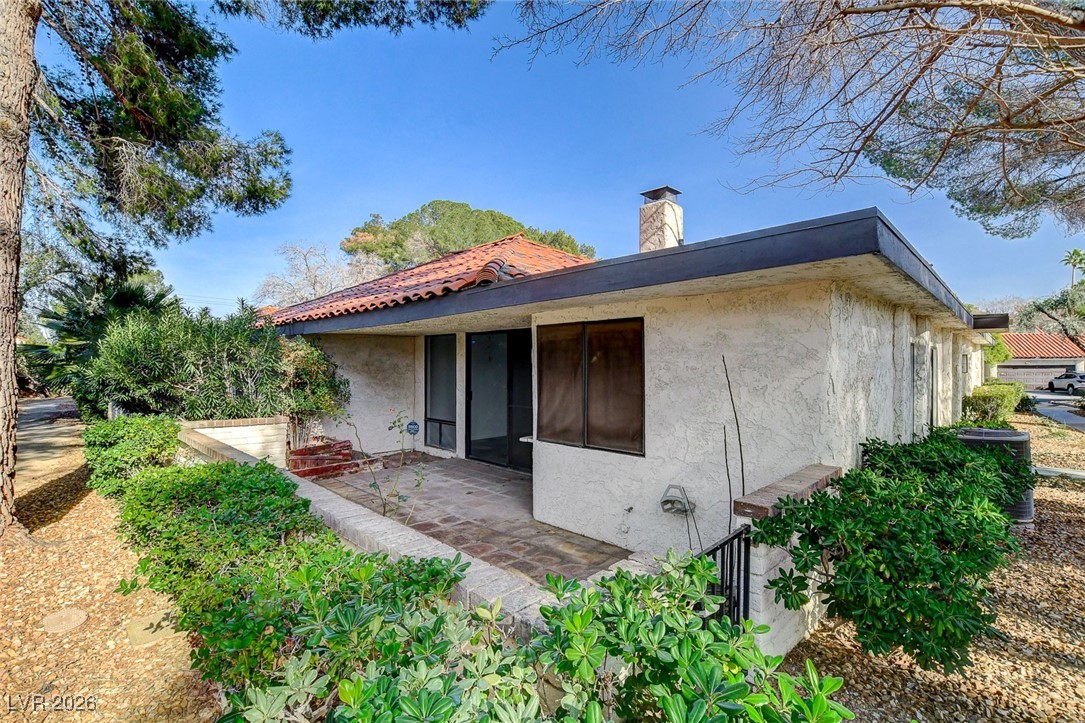 3427 Manzano Circle