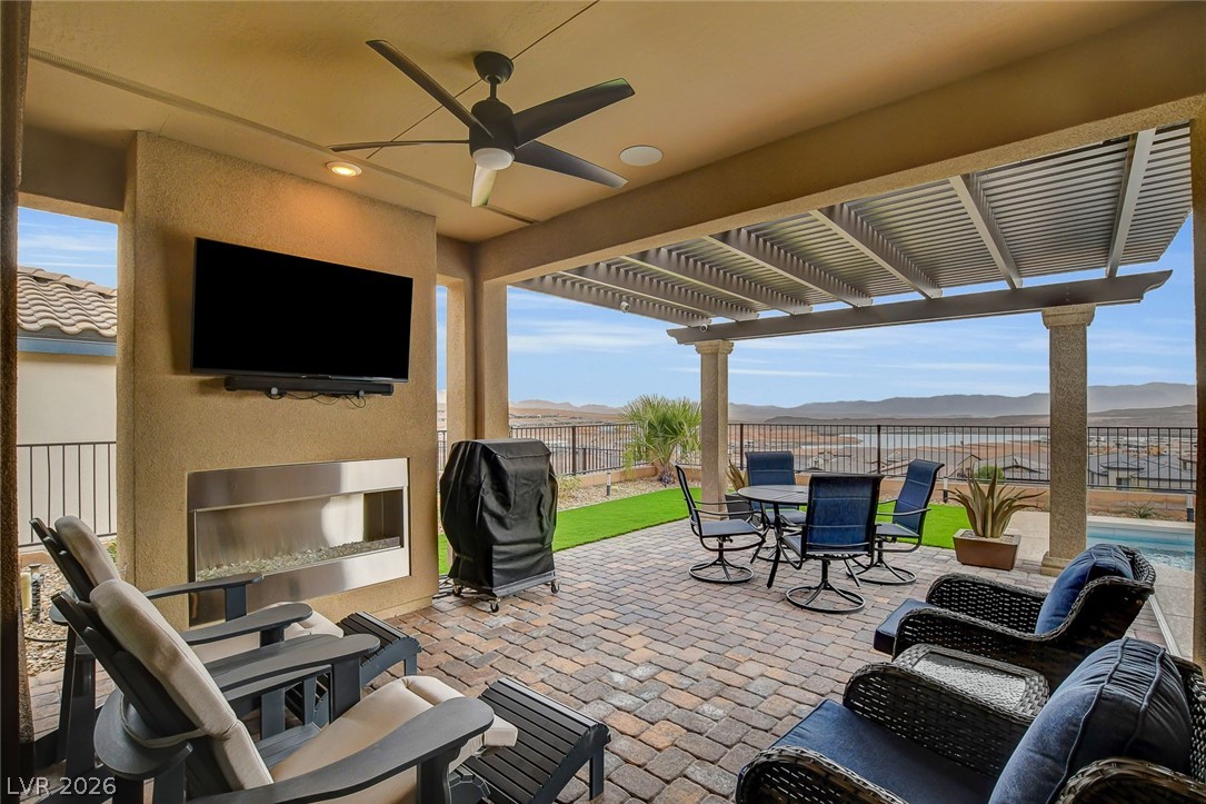 74 Lake Bluff Court