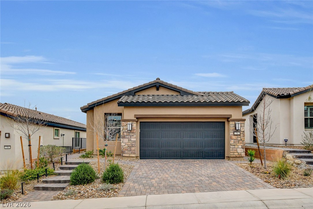 74 Lake Bluff Court