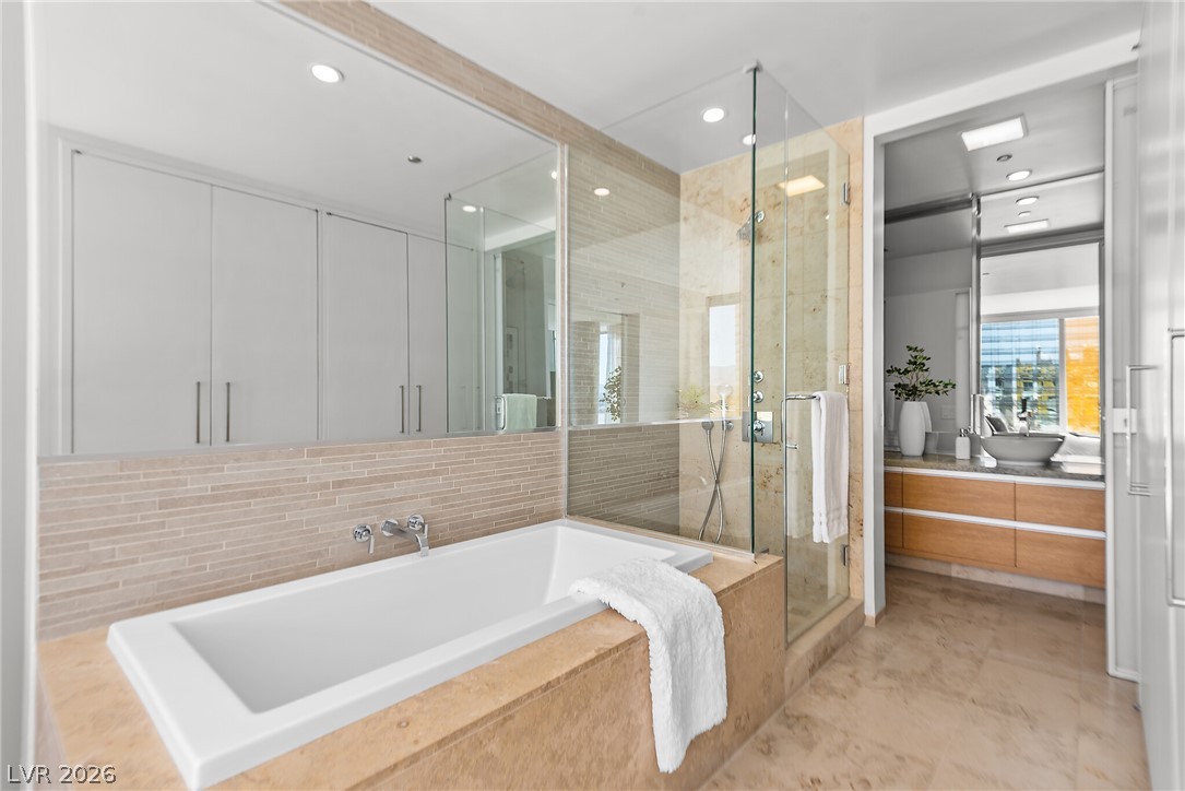 3726 LAS VEGAS Boulevard 3404