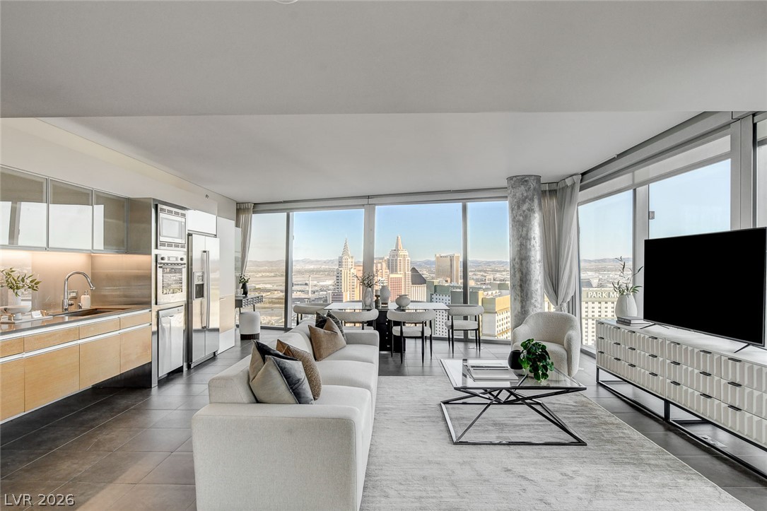 3726 LAS VEGAS Boulevard 3404