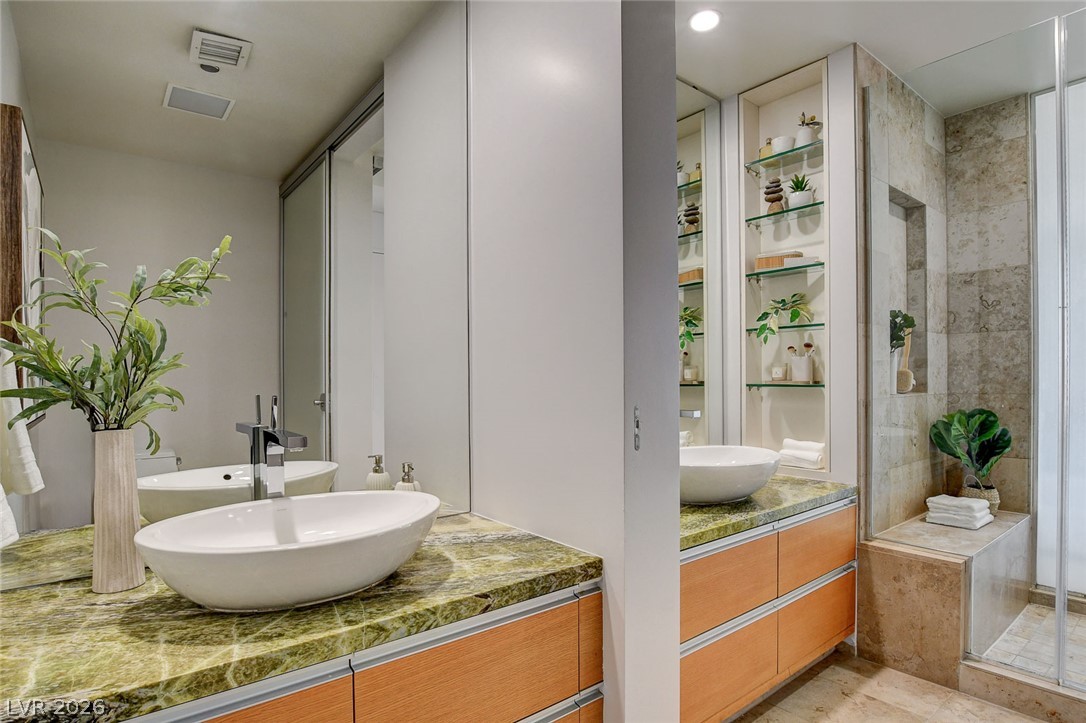3726 LAS VEGAS Boulevard 3404