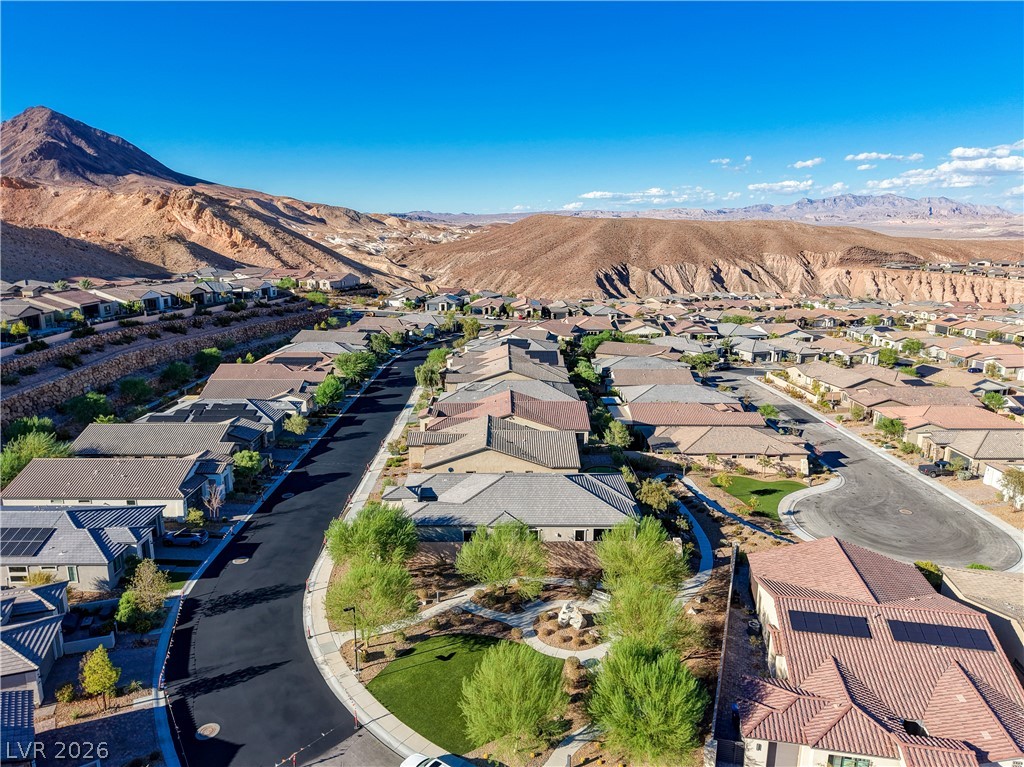 22 Desert Ivy Lane
