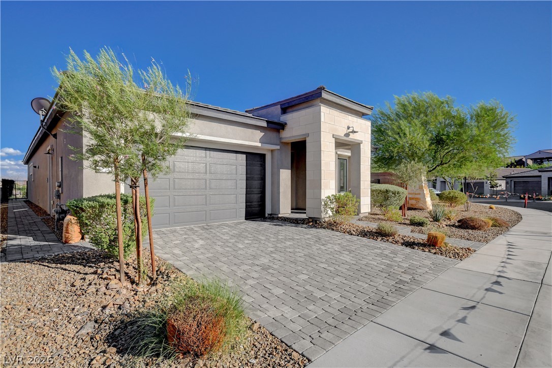 22 Desert Ivy Lane