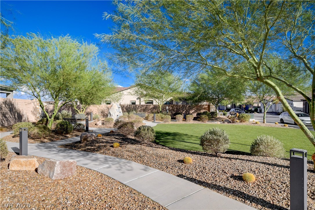 22 Desert Ivy Lane