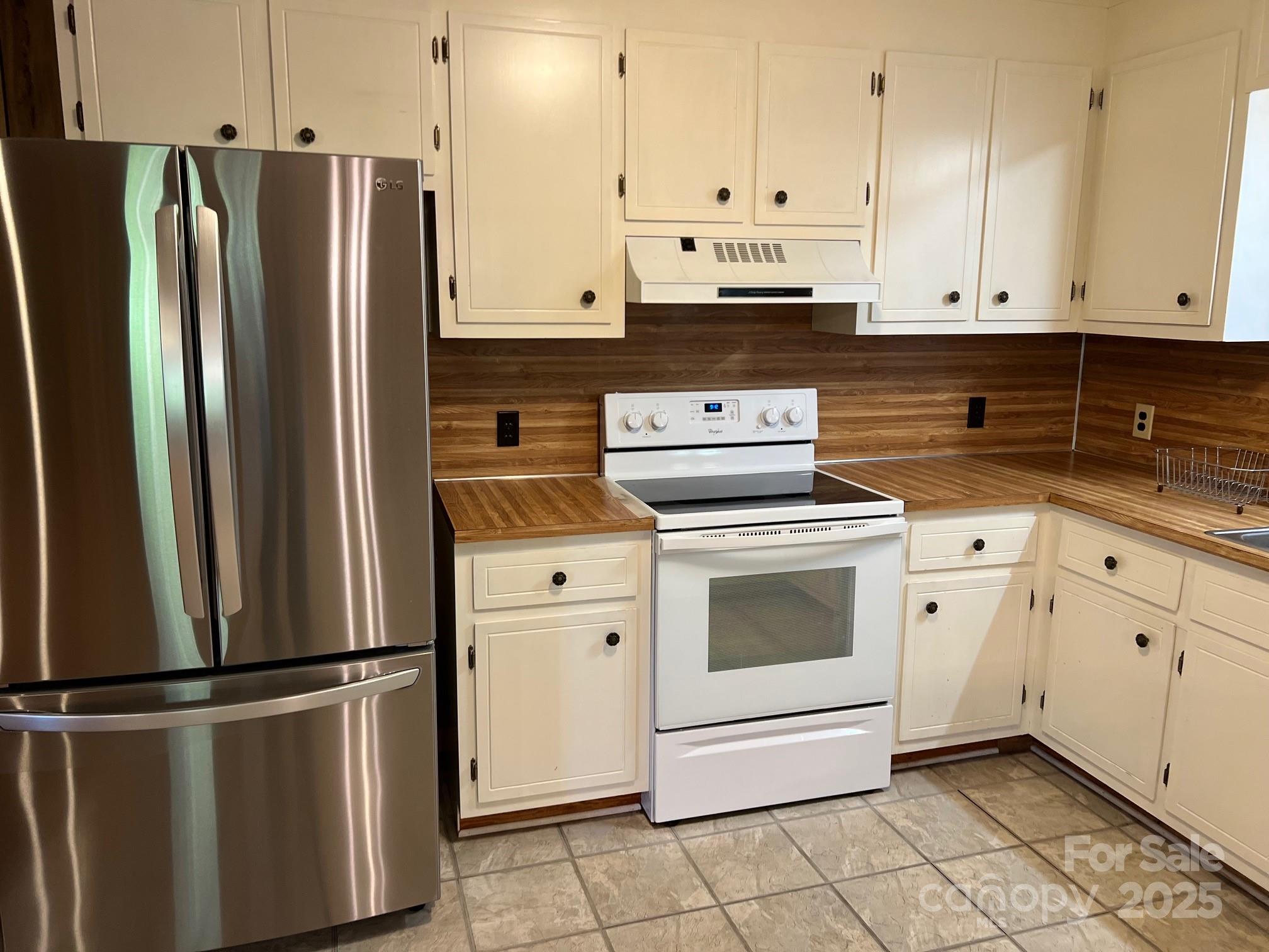 2819 Playmore Beach Road