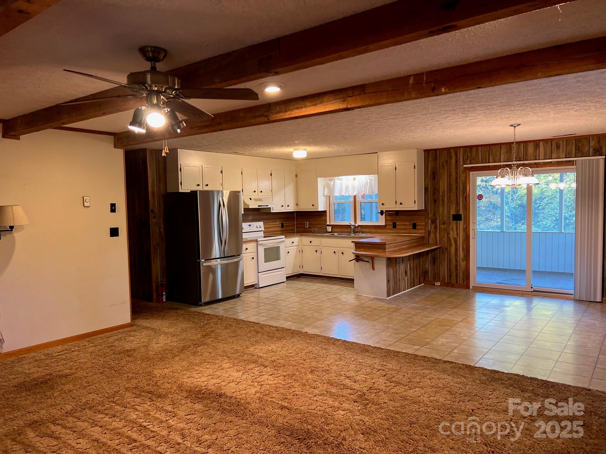 2819 Playmore Beach Road