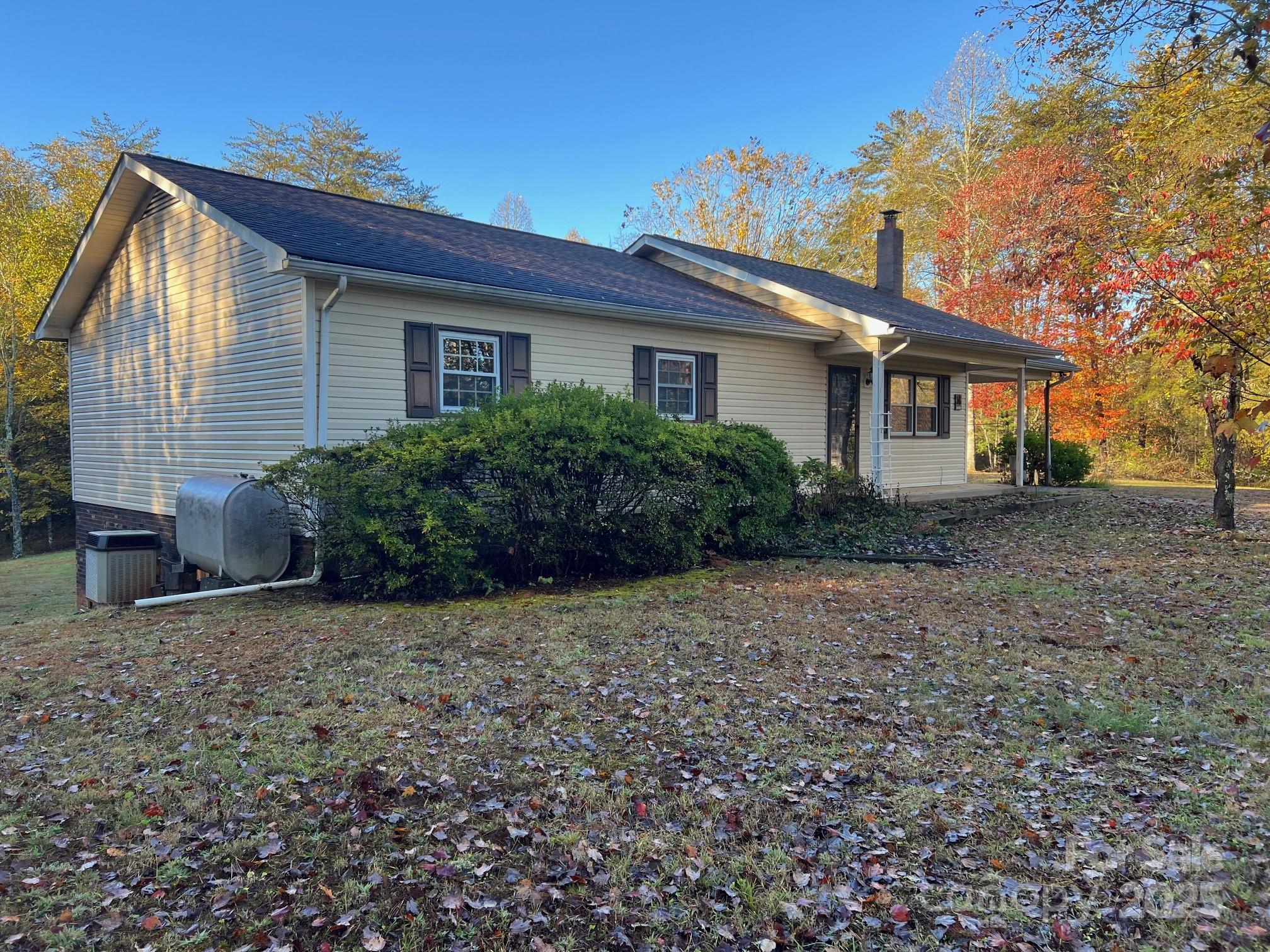 2819 Playmore Beach Road