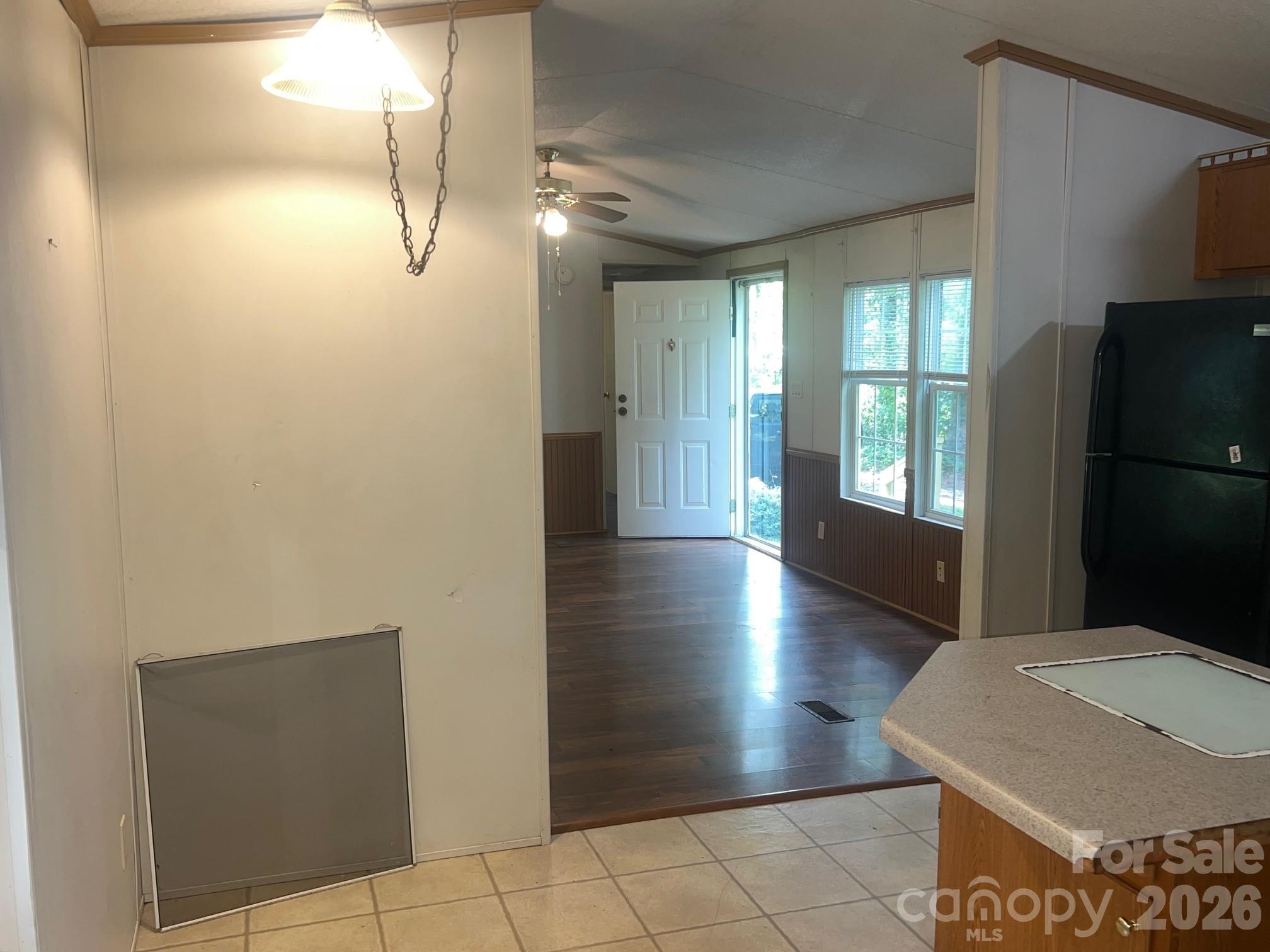 5543 White Oaks Drive