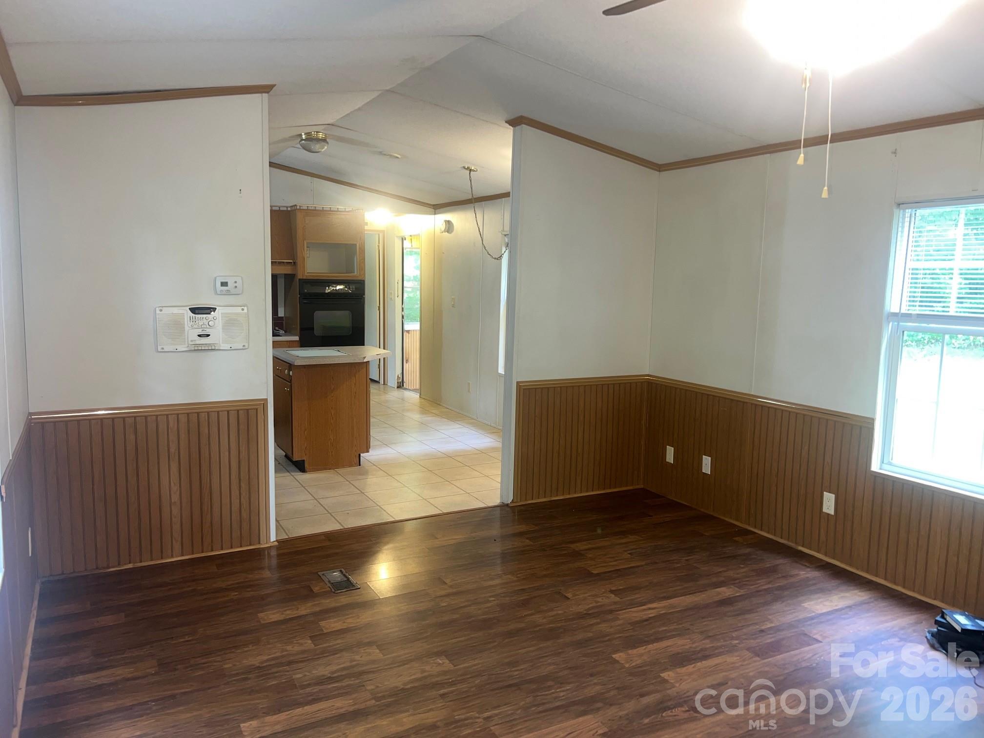 5543 White Oaks Drive
