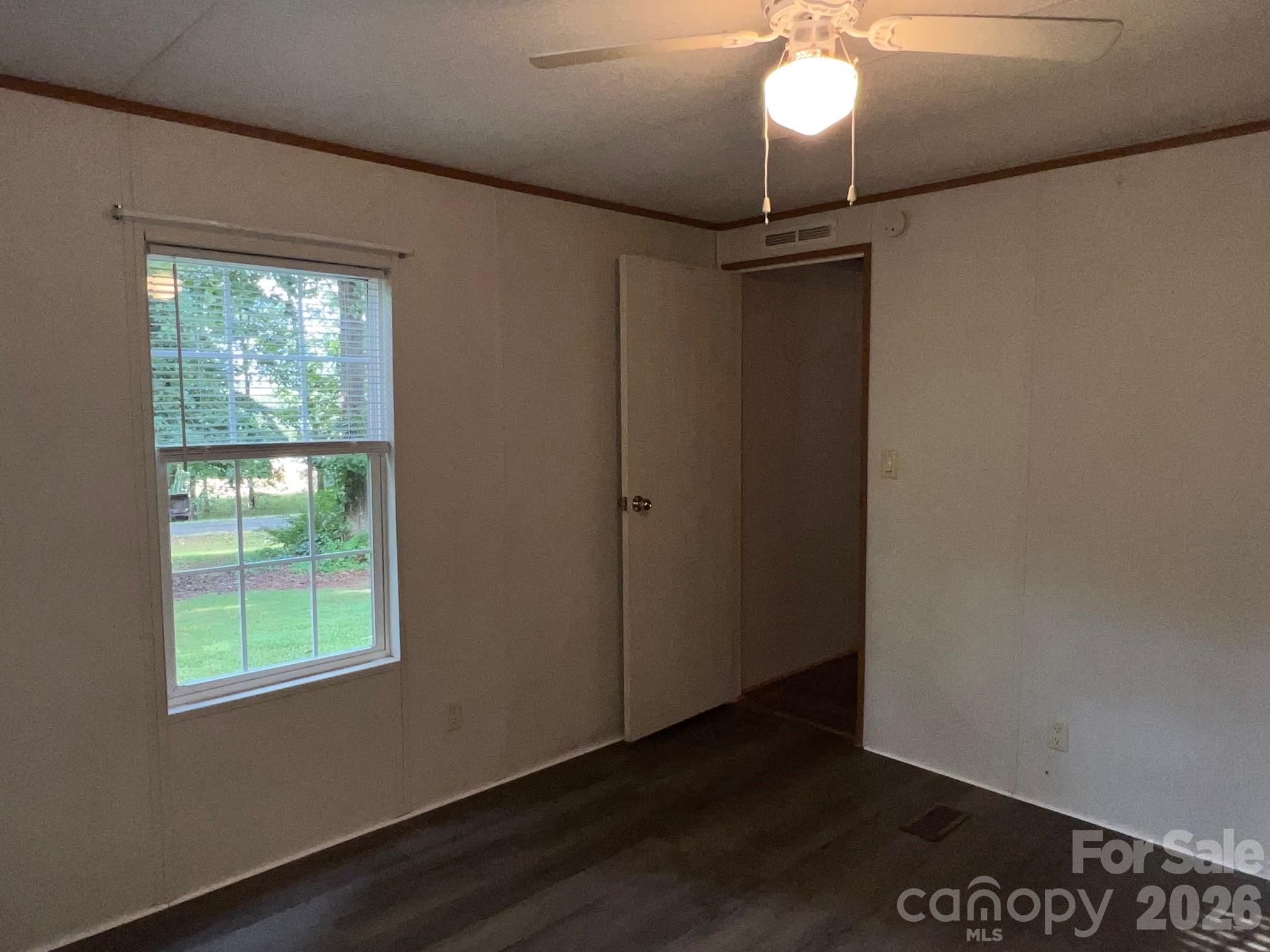 5543 White Oaks Drive