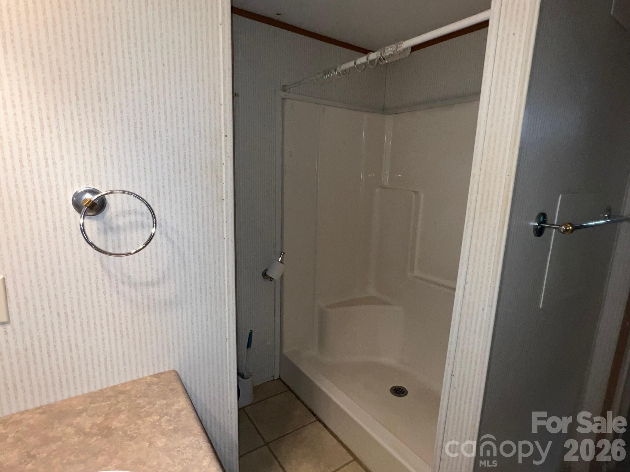 5543 White Oaks Drive