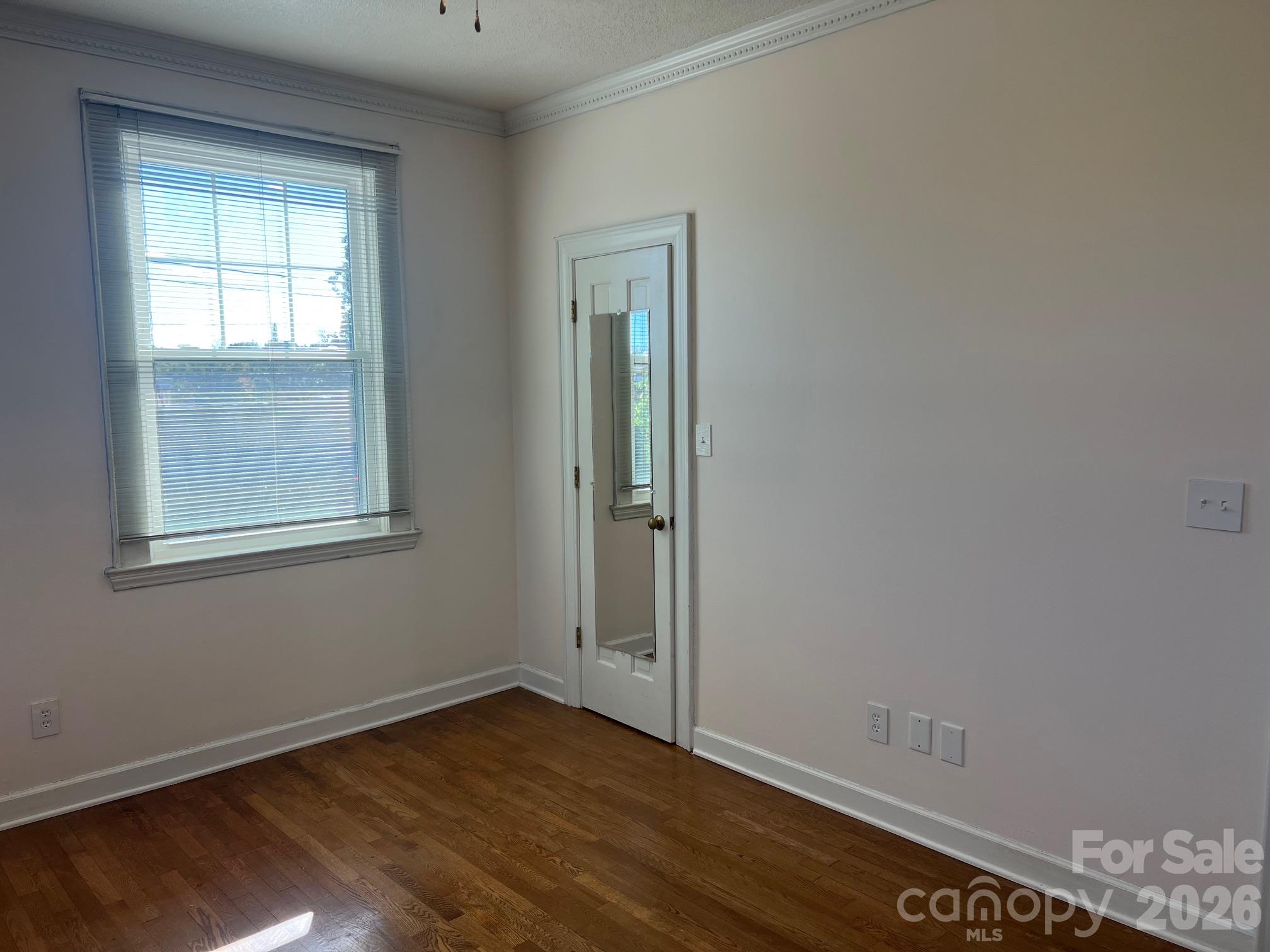 308 N Green Street Street Unit: 5