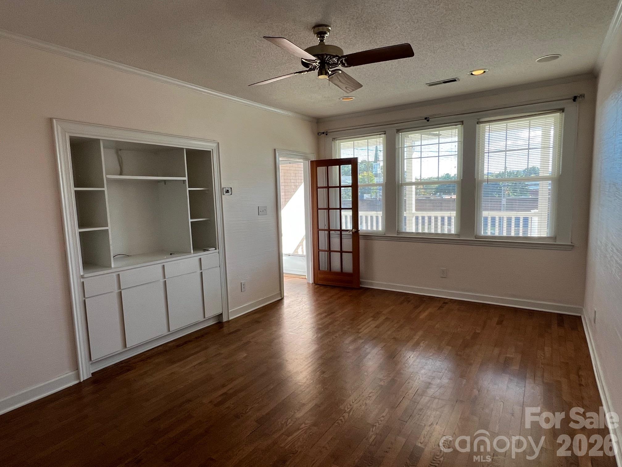 308 N Green Street Street Unit: 5