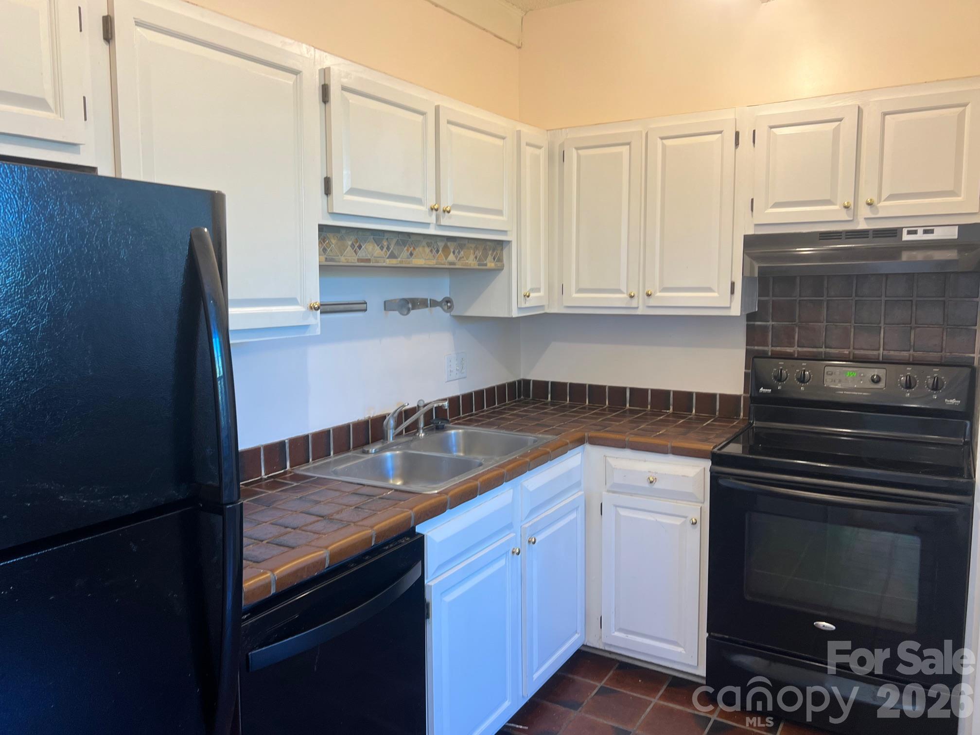 308 N Green Street Street Unit: 5