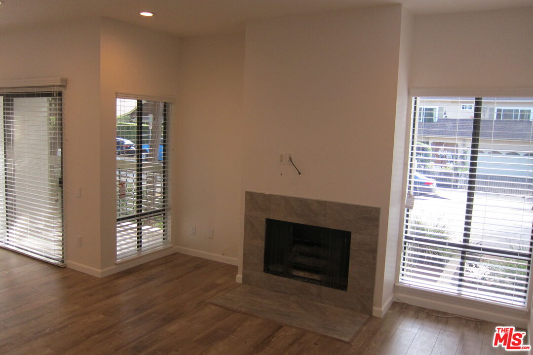 2909 Arizona Ave Unit: 16