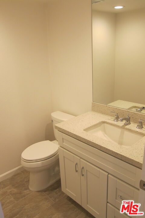 2909 Arizona Ave Unit: 16