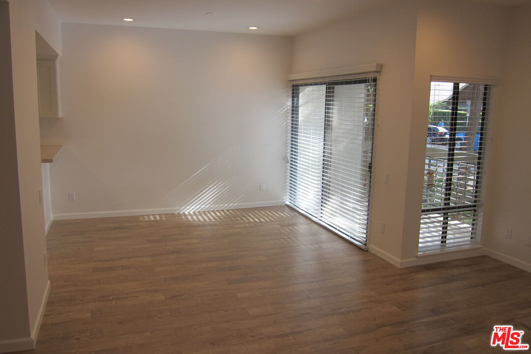 2909 Arizona Ave Unit: 16