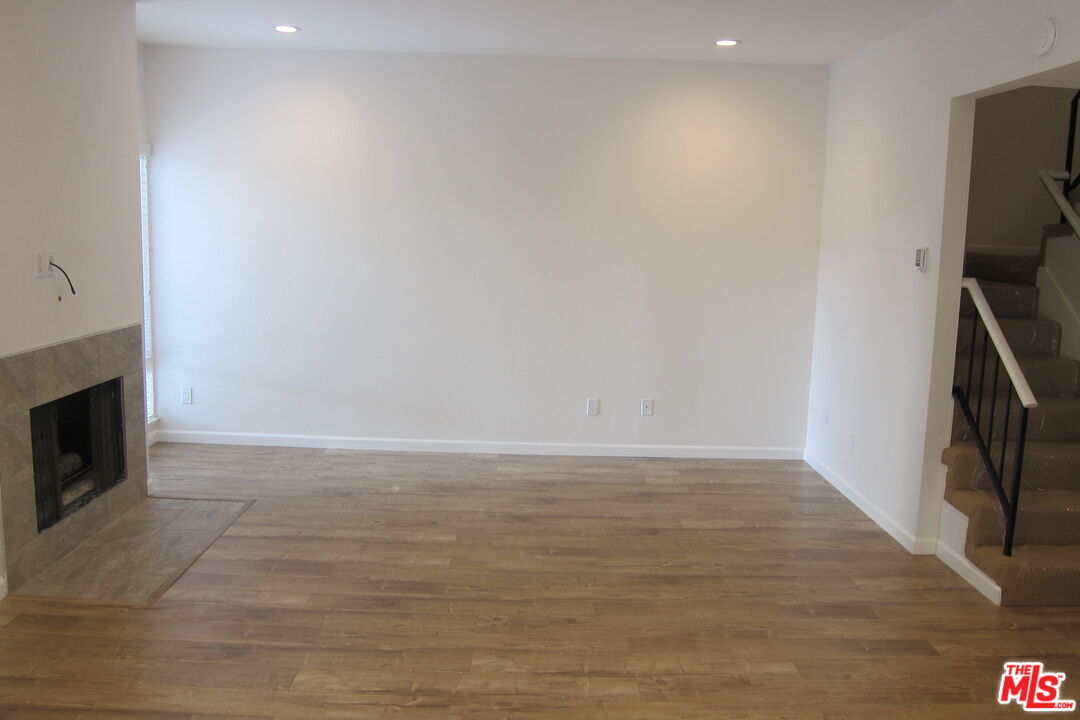 2909 Arizona Ave Unit: 16