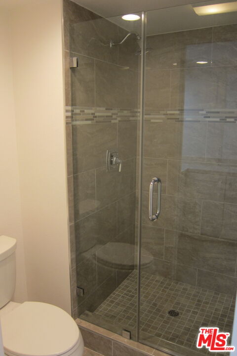 2909 Arizona Ave Unit: 16