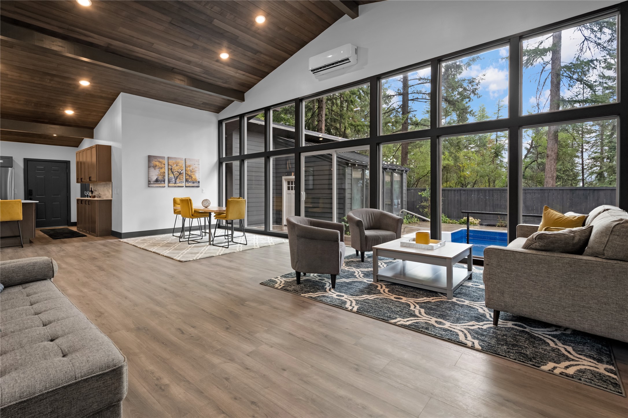 605 Pine Place