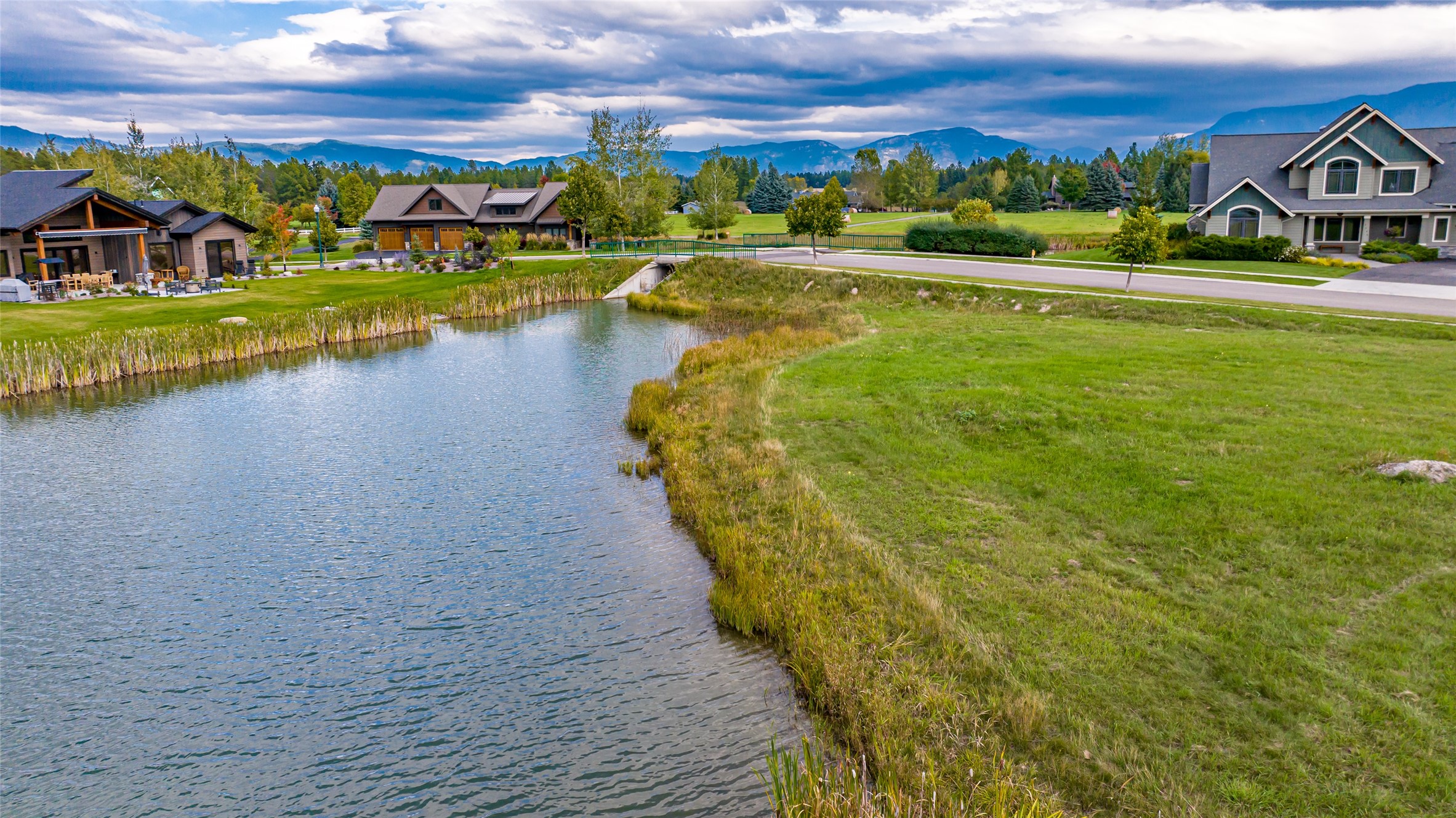 3050 River Lakes Drive