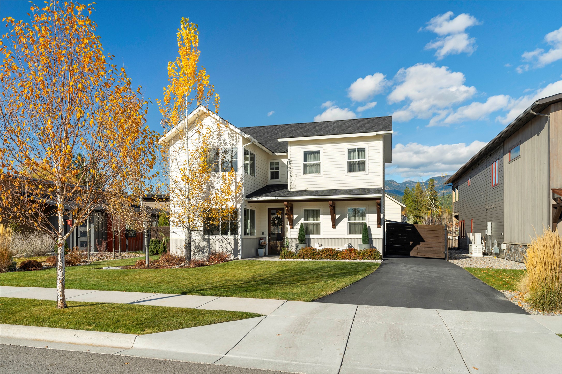 736 Cottonwood Court