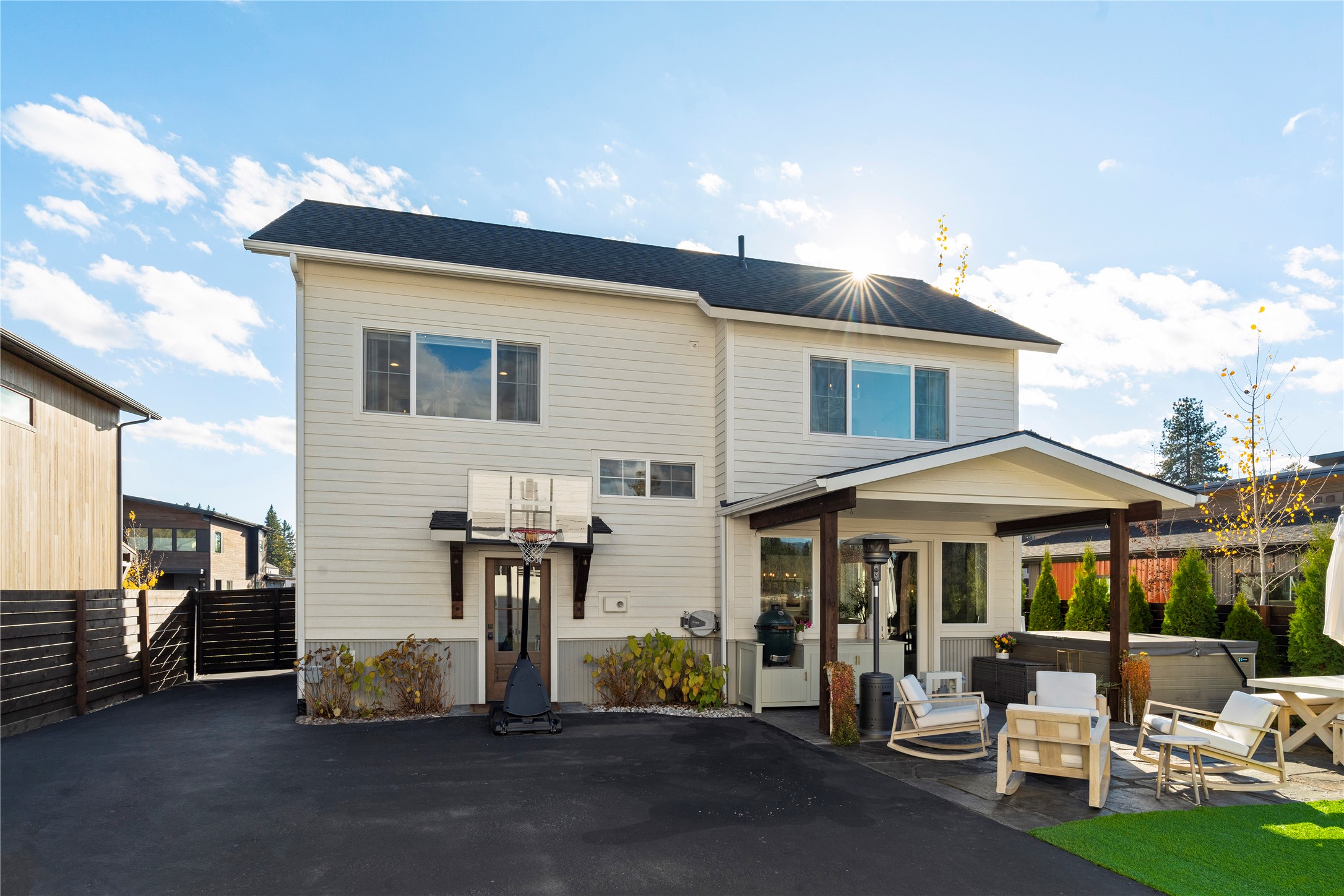 736 Cottonwood Court
