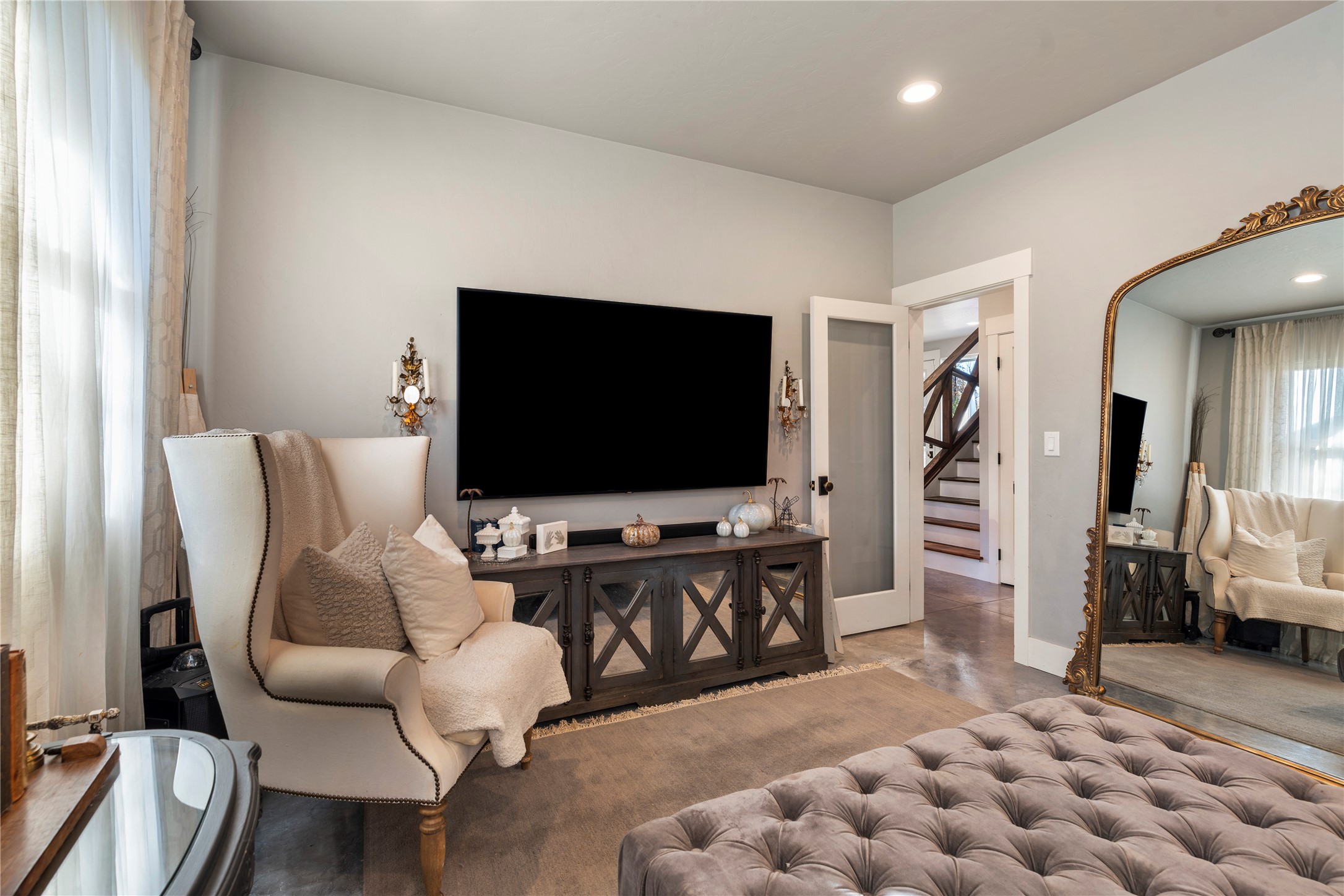 736 Cottonwood Court