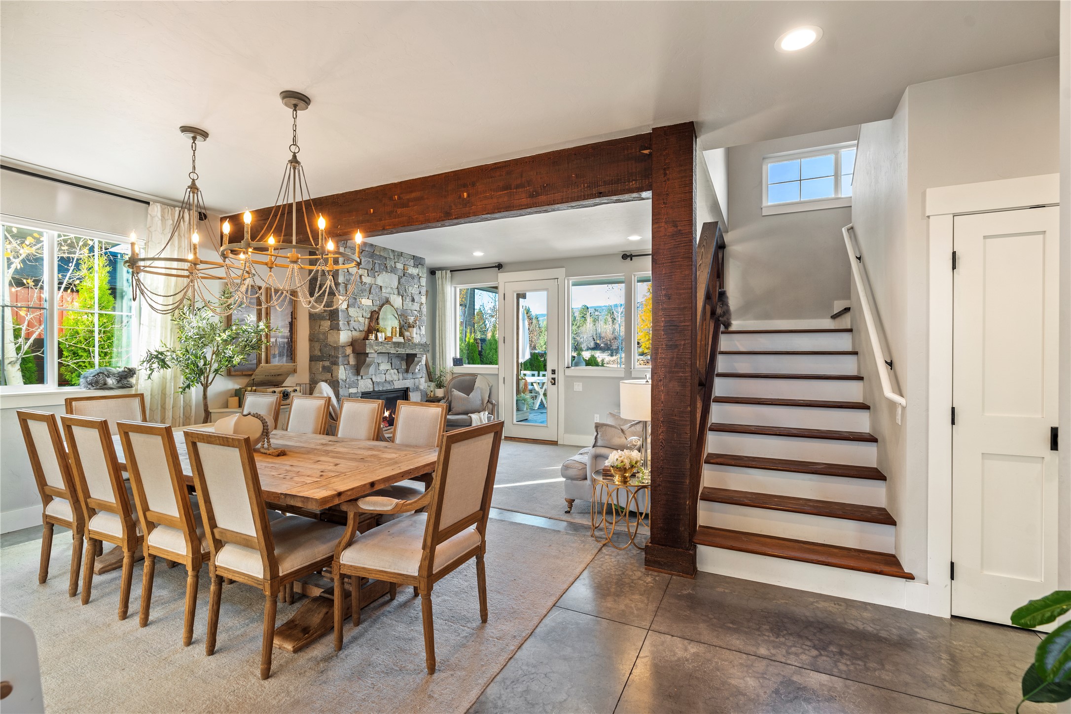 736 Cottonwood Court