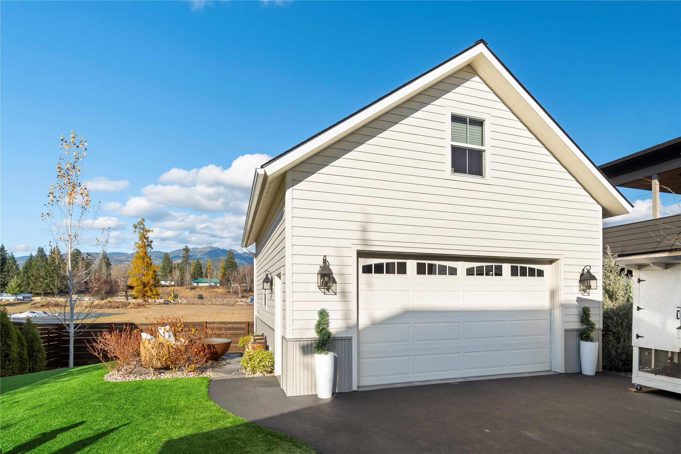 736 Cottonwood Court