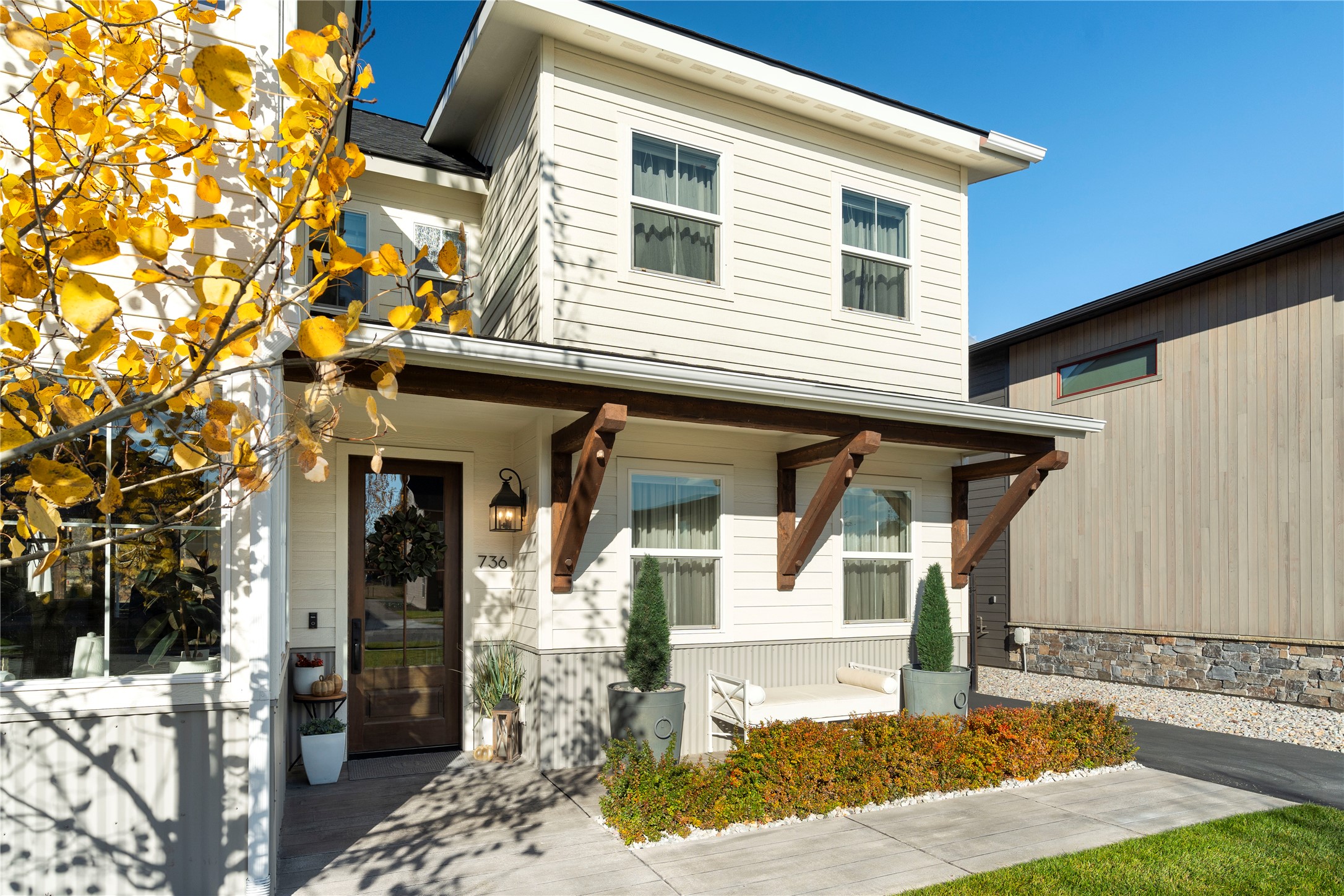 736 Cottonwood Court