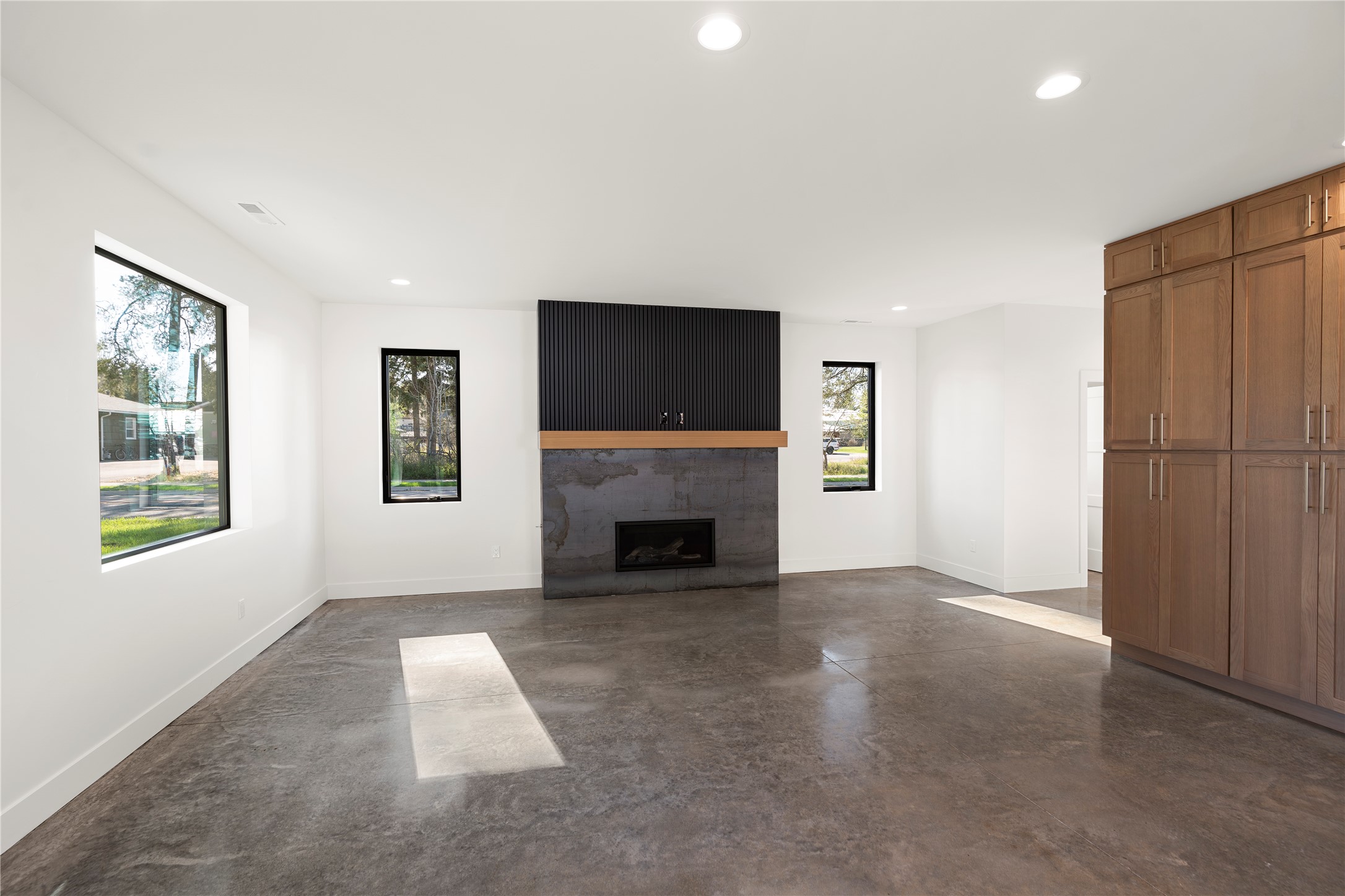 703 Cottonwood Court