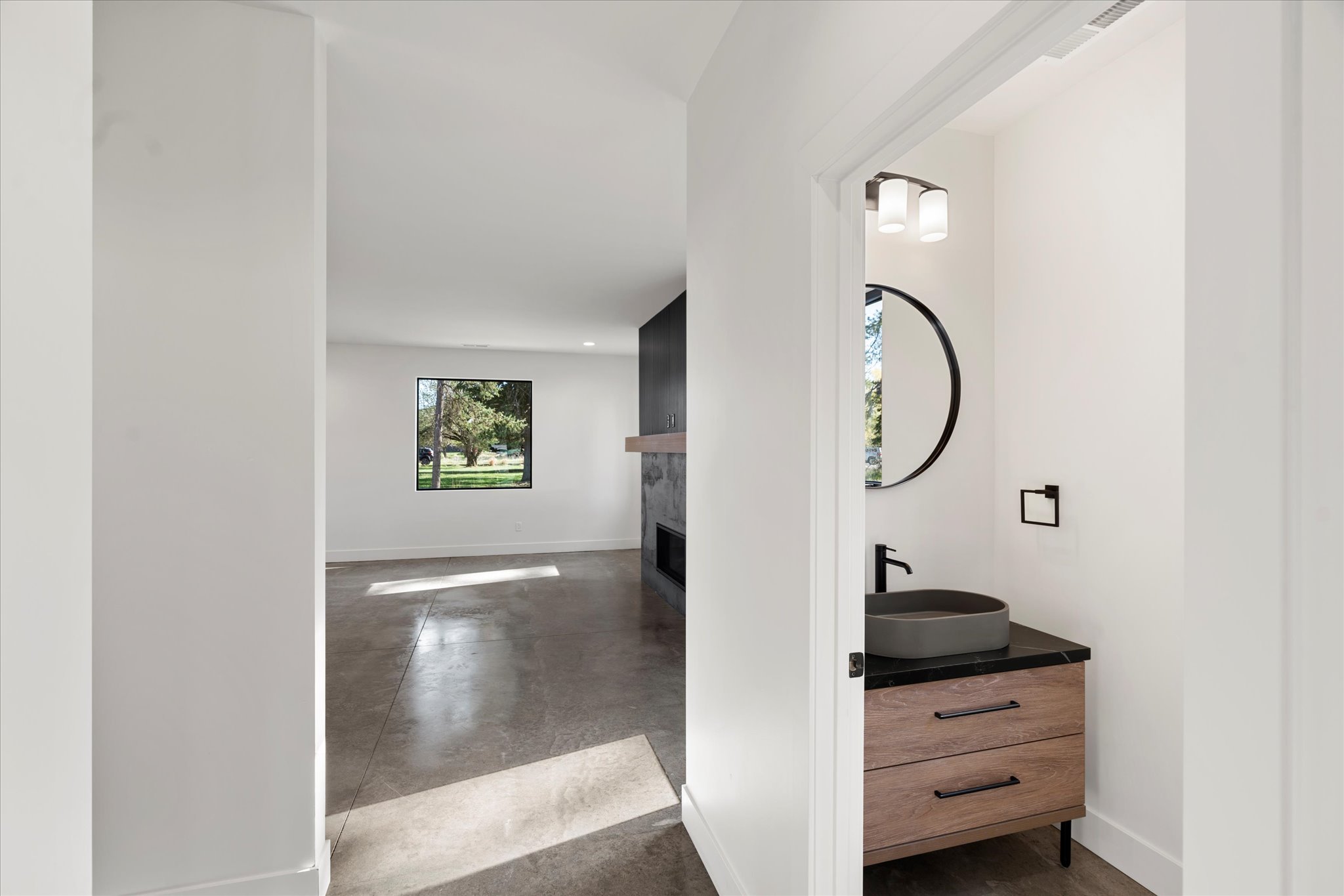 703 Cottonwood Court