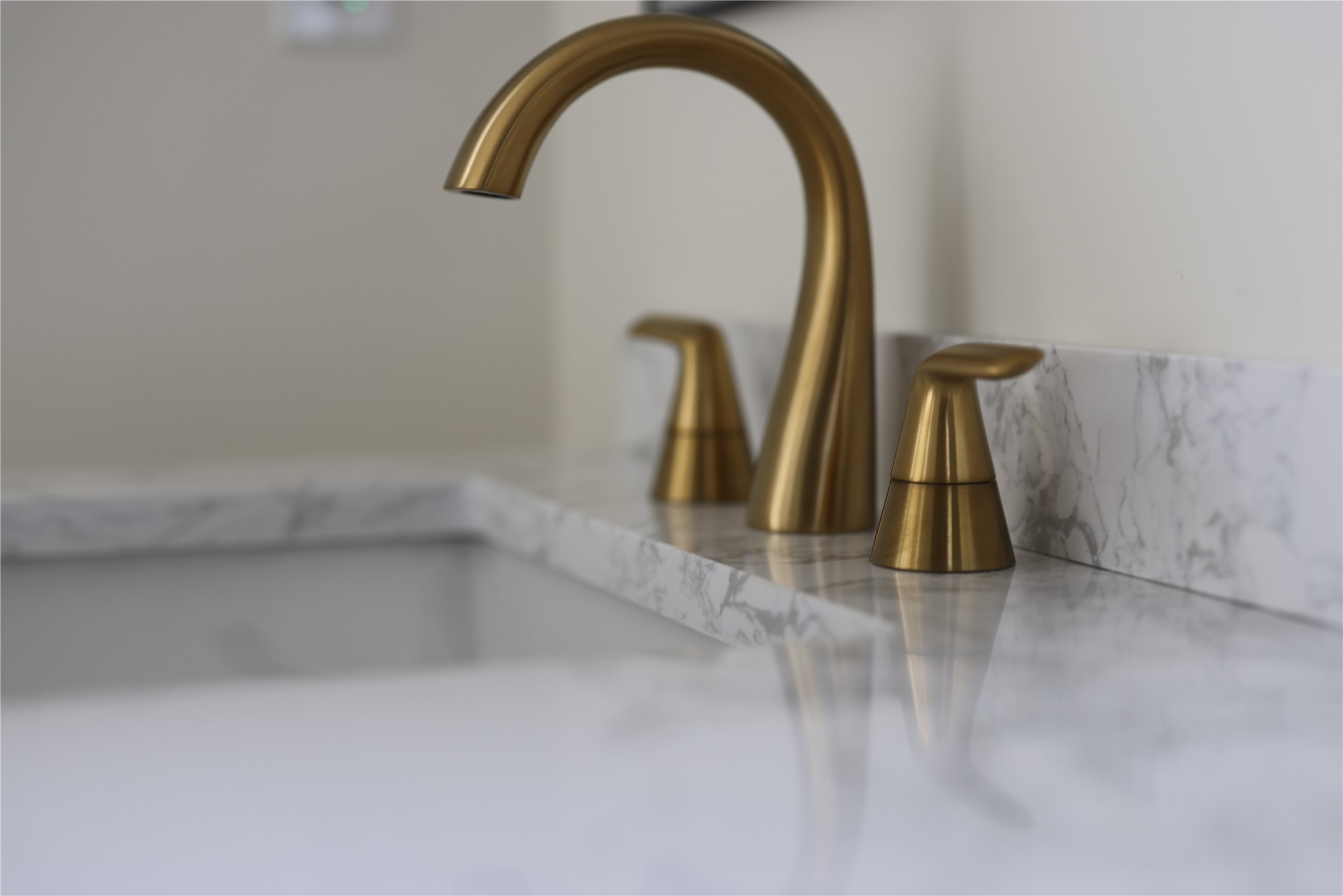 703 Cottonwood Court