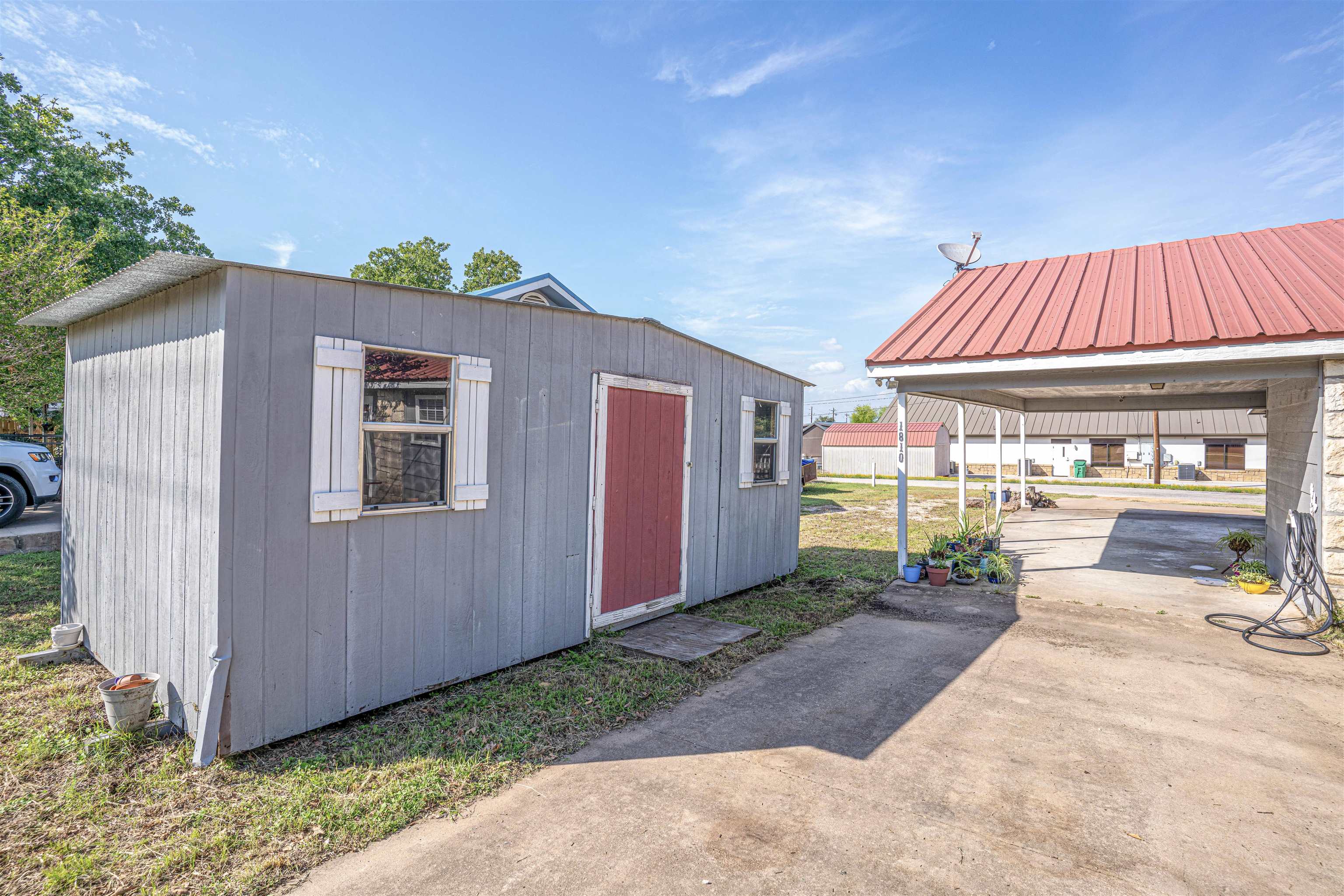 1810 Ridgeview