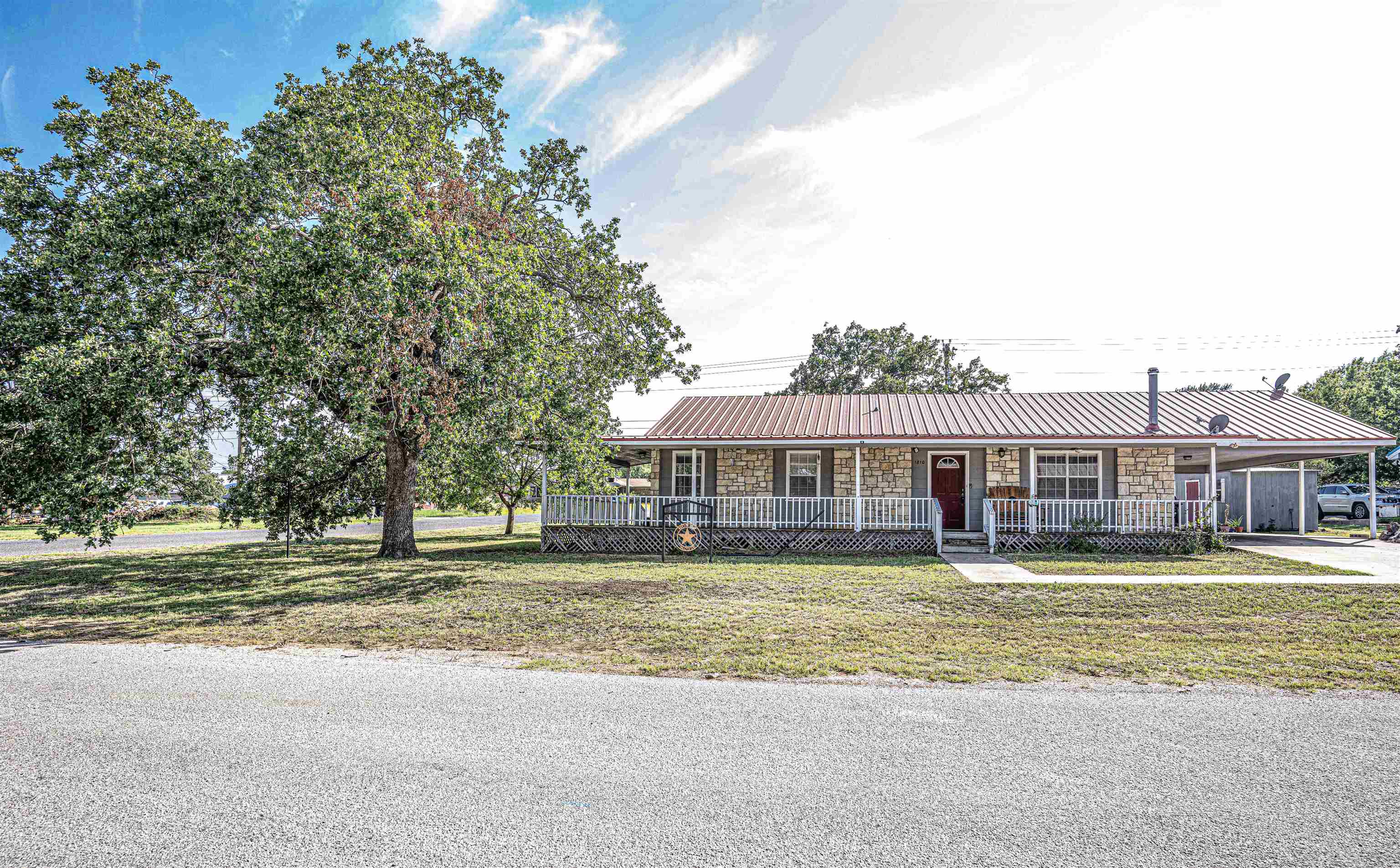 1810 Ridgeview