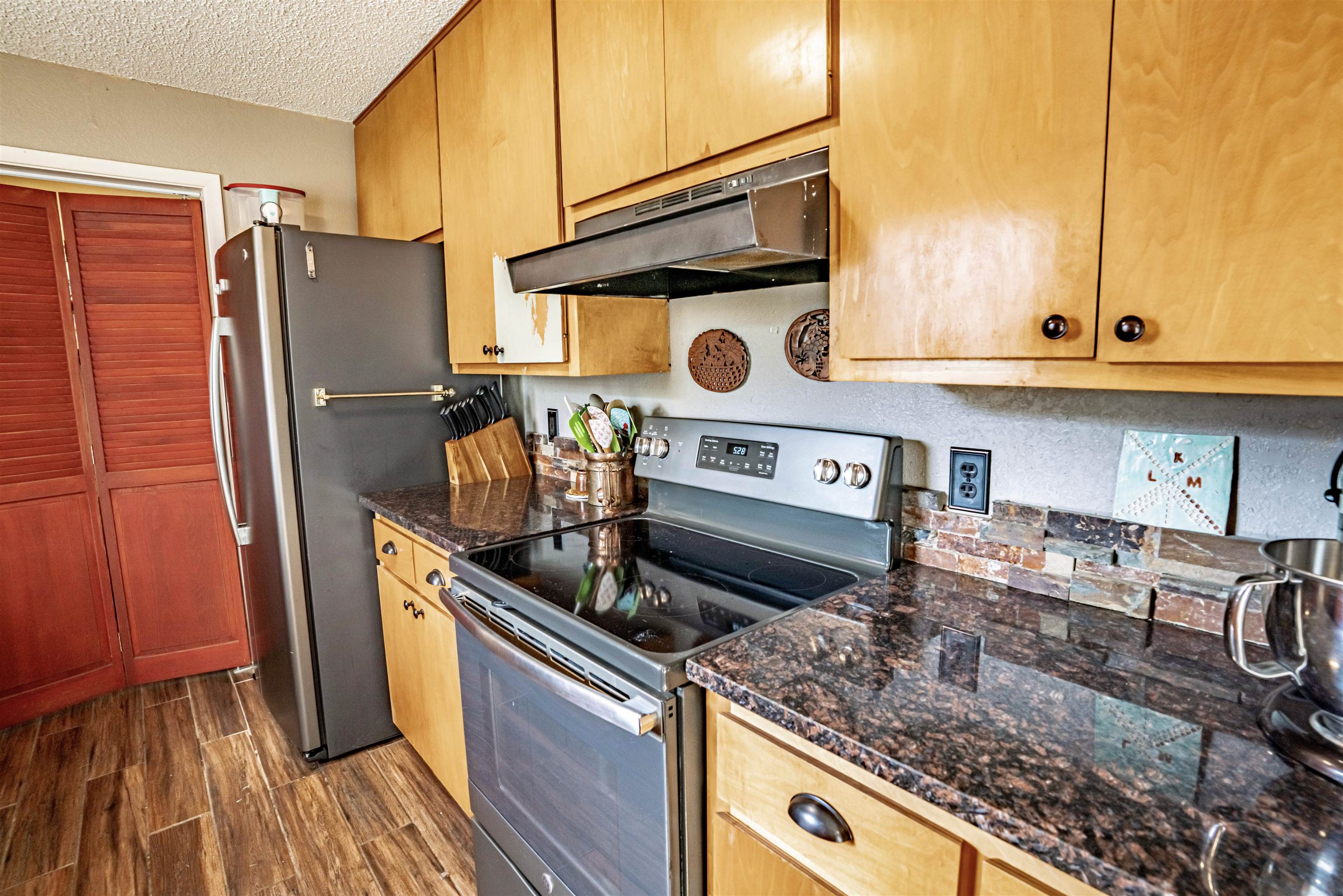 1810 Ridgeview
