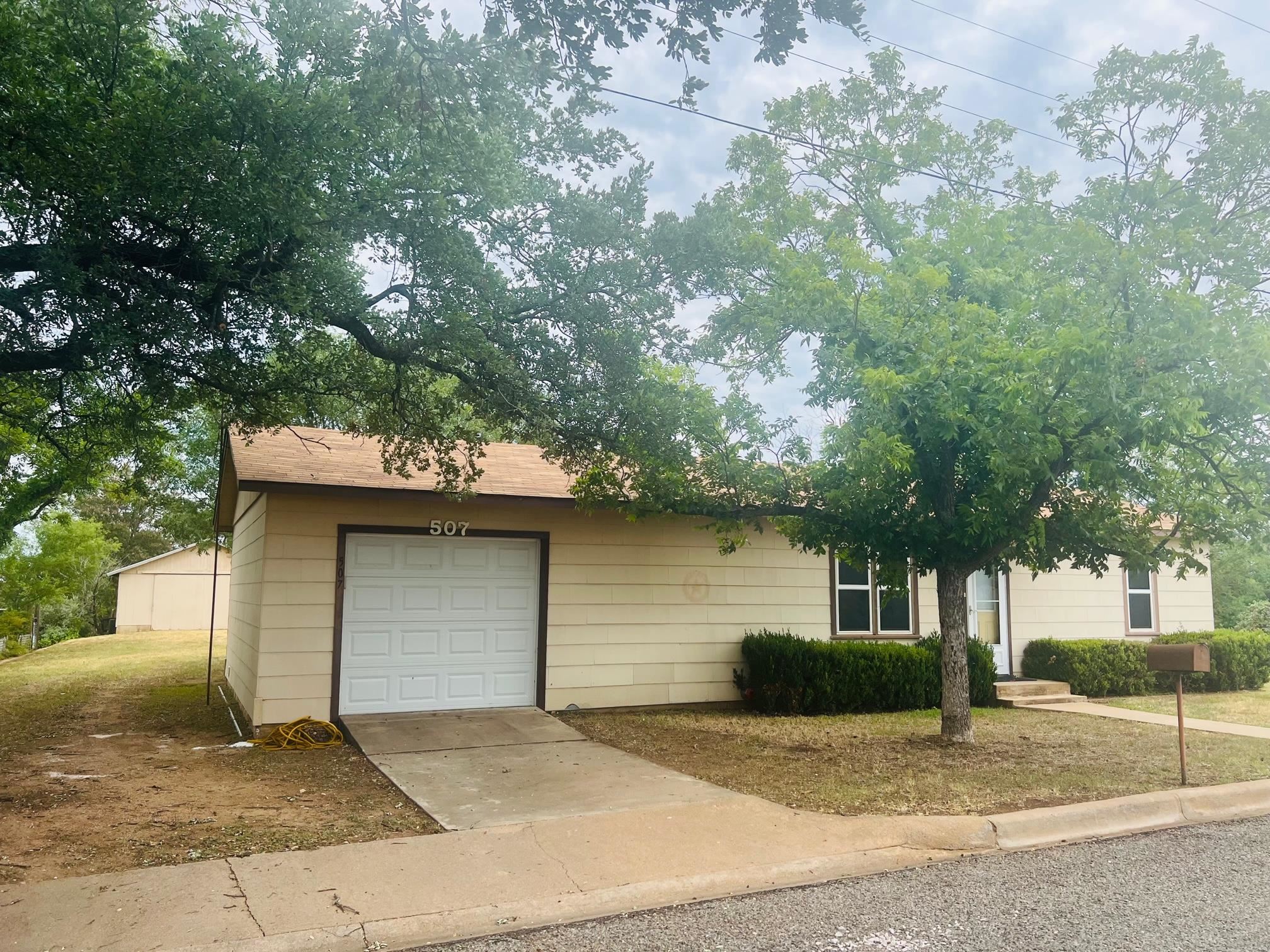 507 W Ollie Street