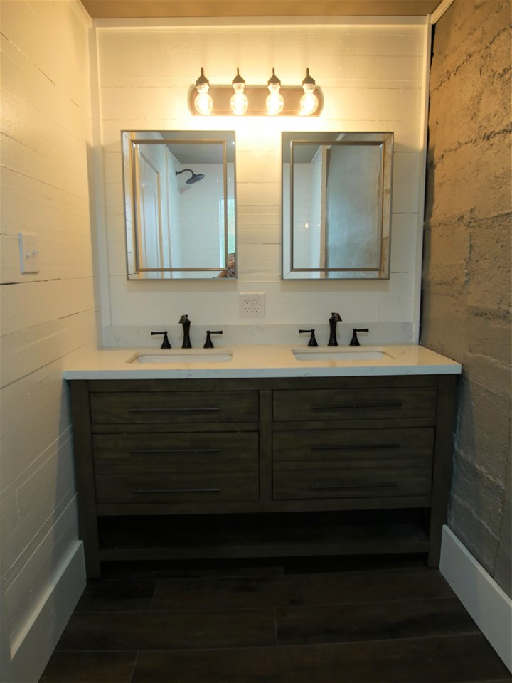 104A W. Wallace Street