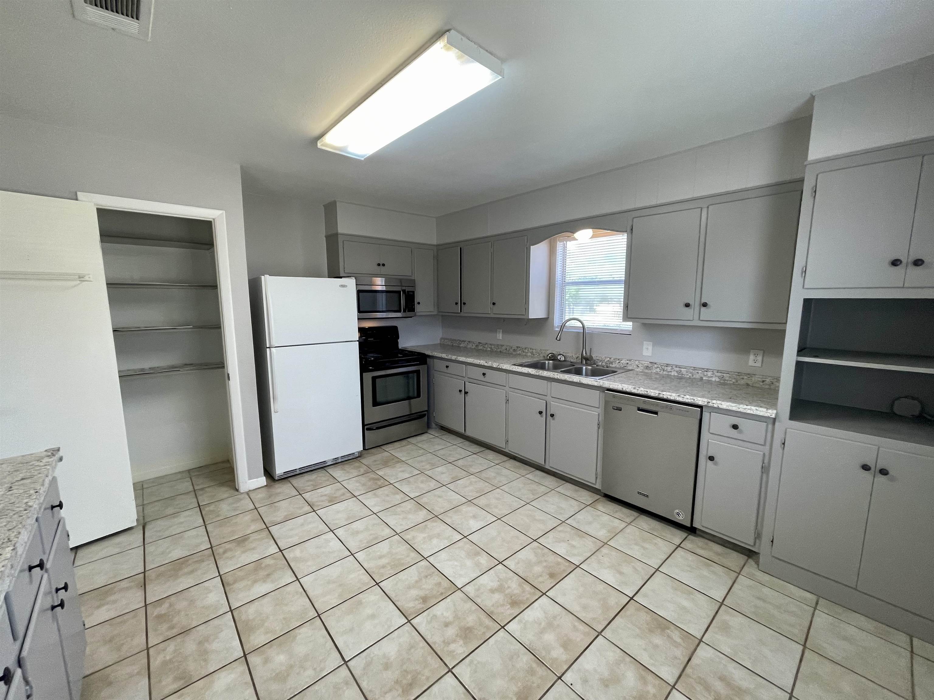 103 E Granite Street