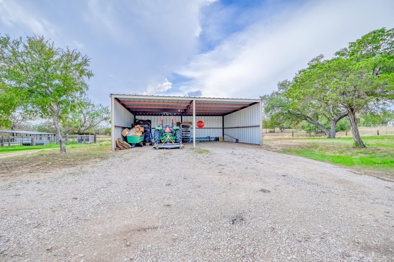 404 Oak Ridge Trail