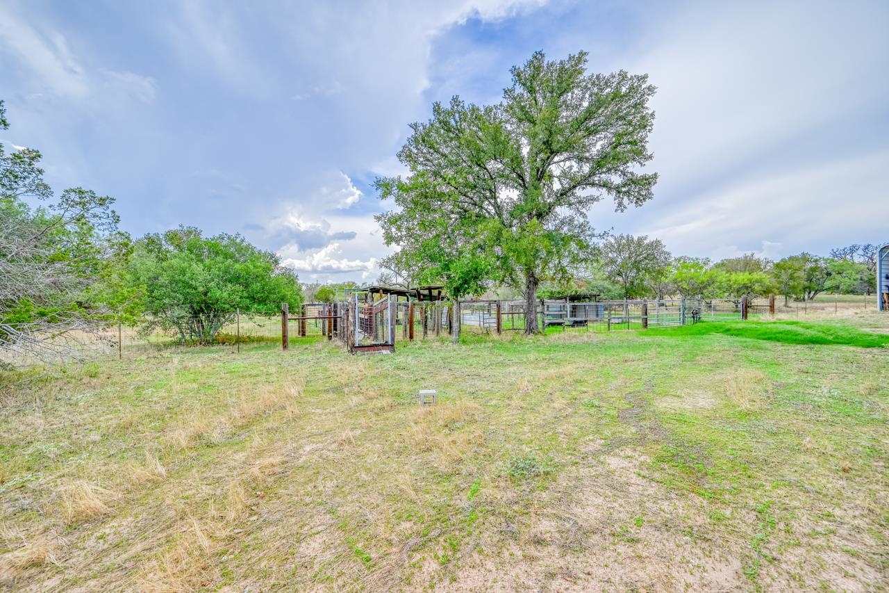 404 Oak Ridge Trail