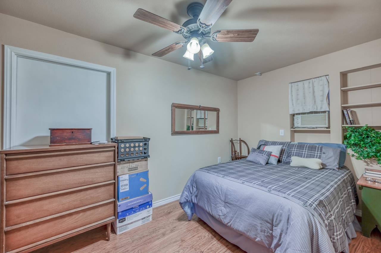 404 Oak Ridge Trail