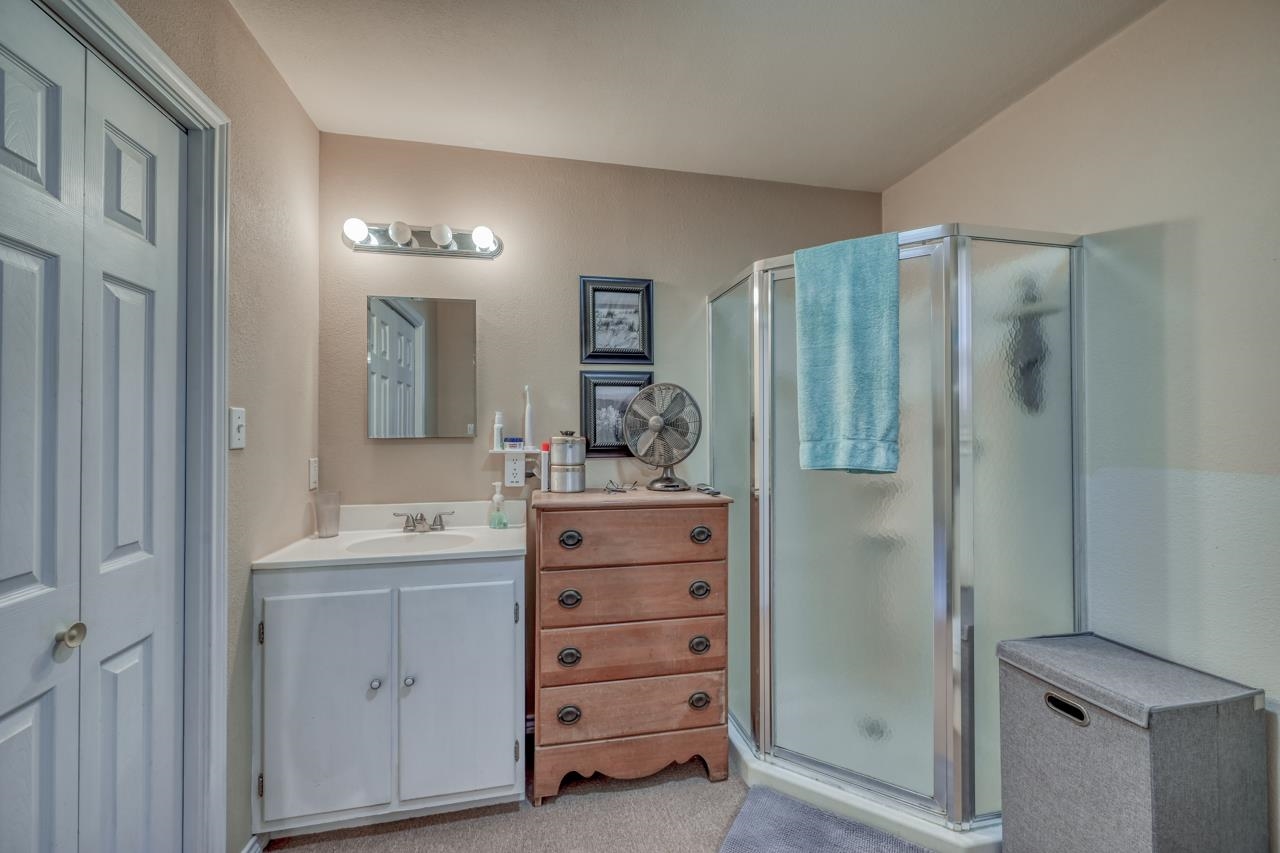 404 Oak Ridge Trail
