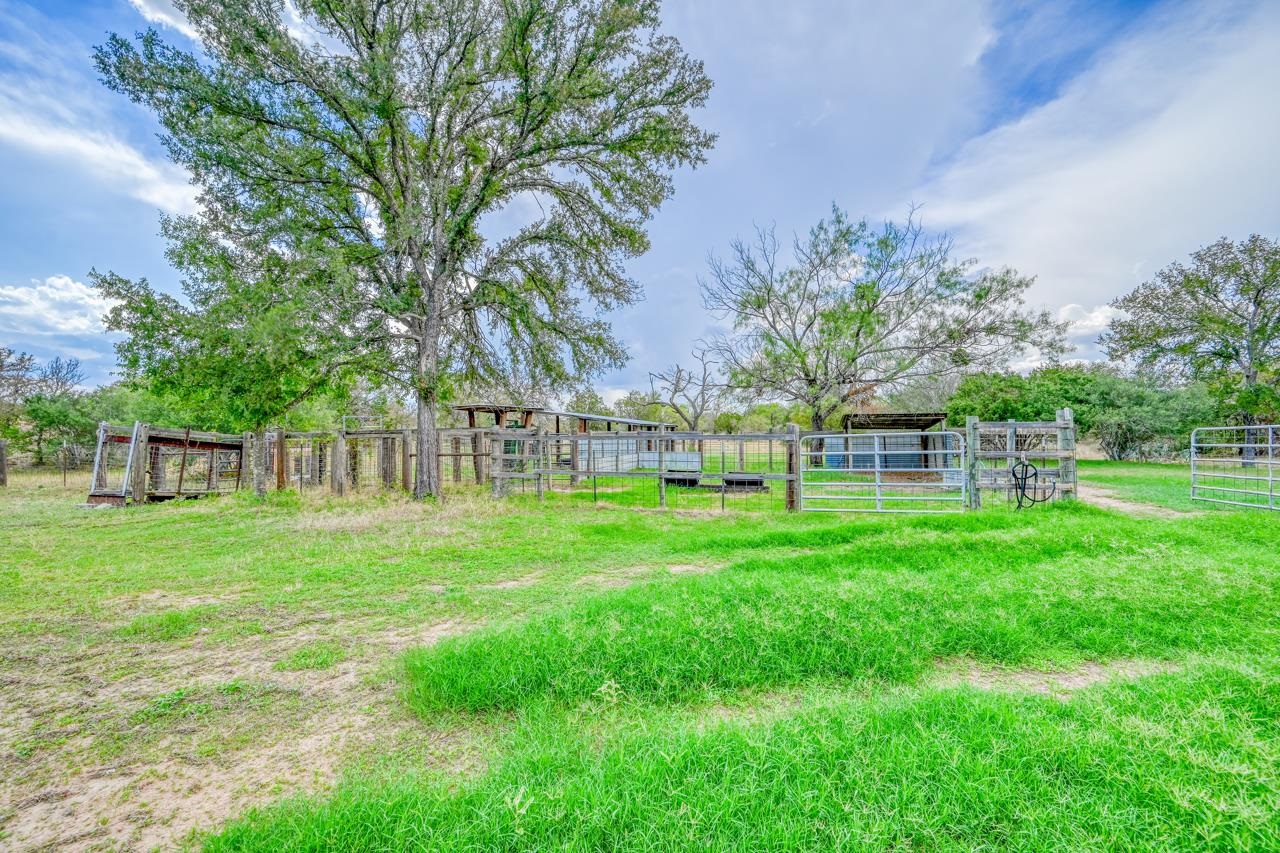404 Oak Ridge Trail