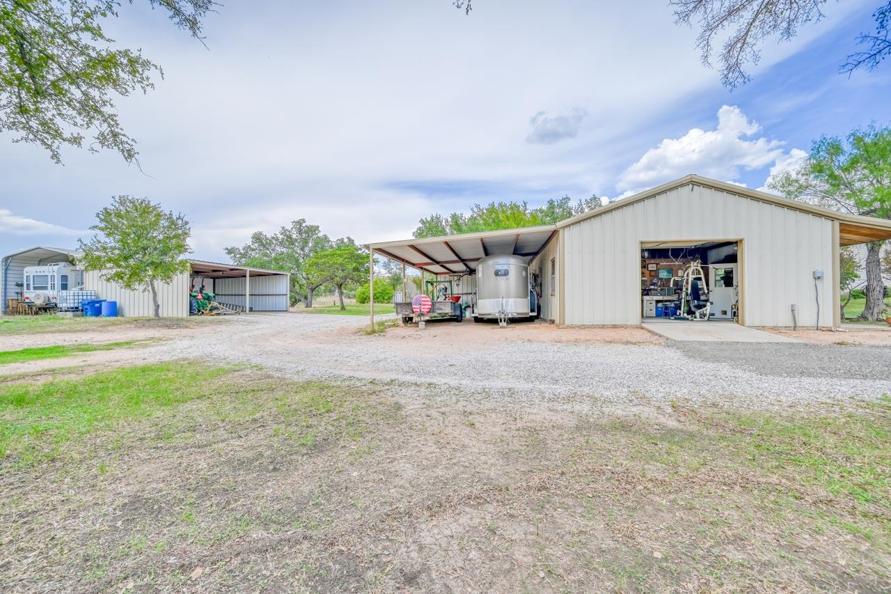 404 Oak Ridge Trail