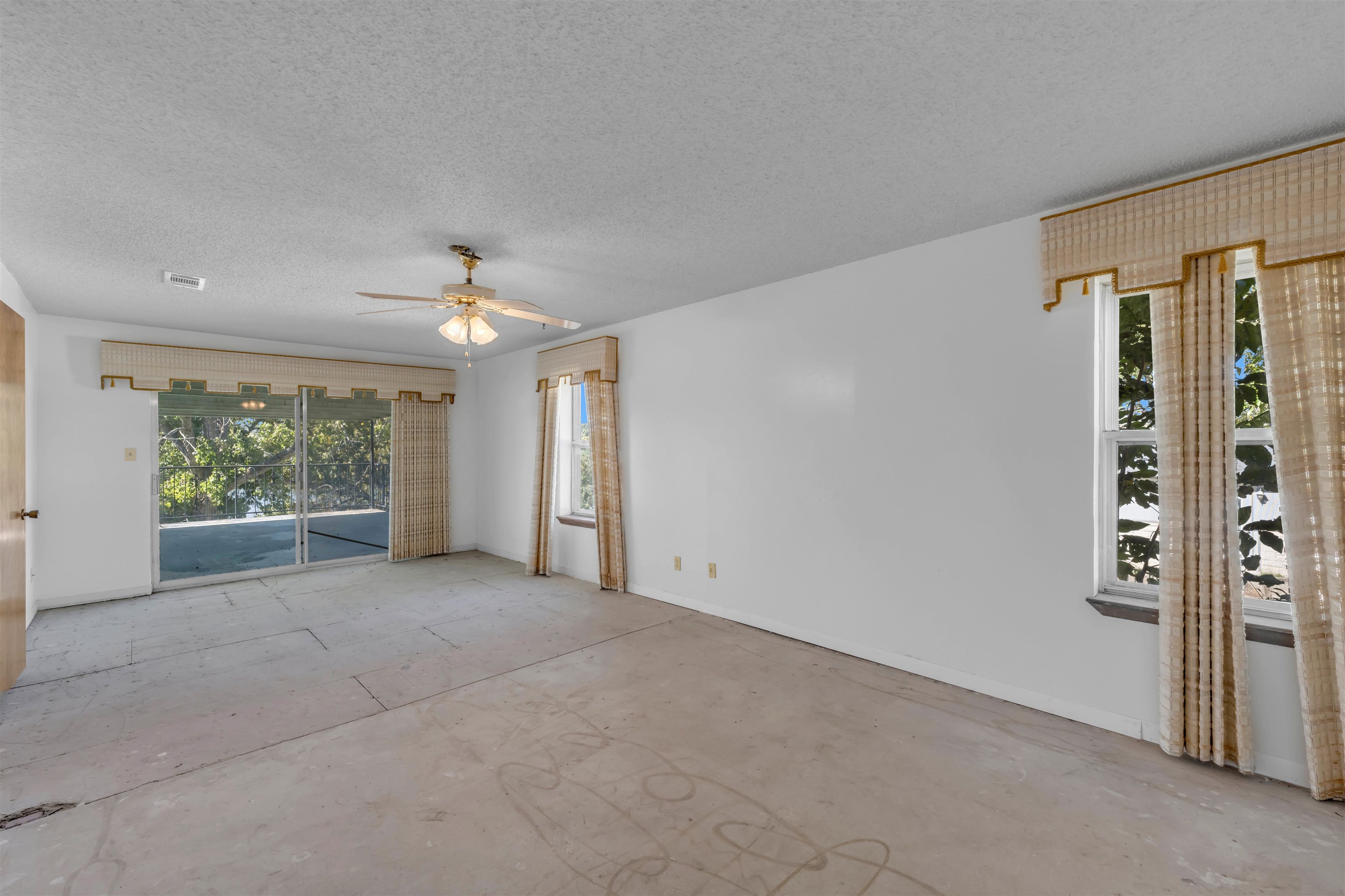 1309 County Road 118B